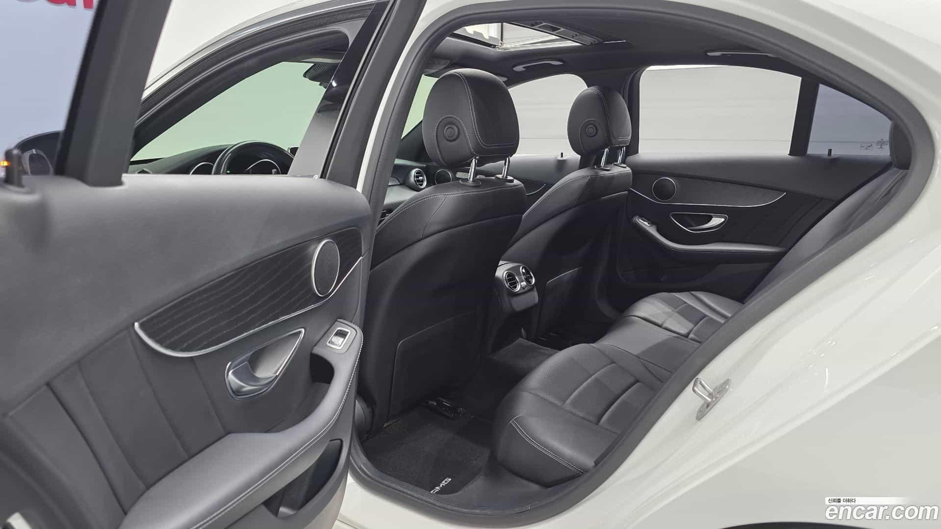 C-Class Mercedes-Benz 2016.10-INNER-036