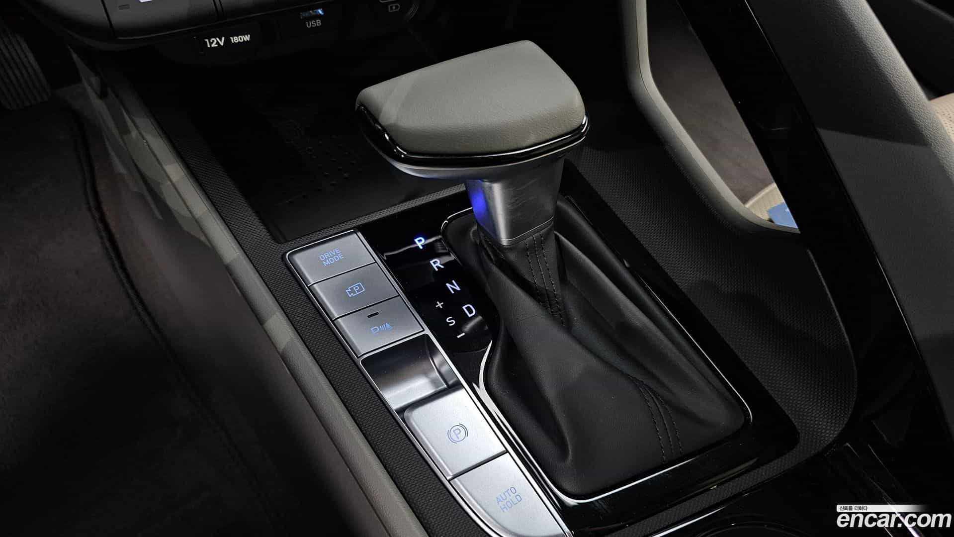 AVANTE Hyundai 2022.10-INNER-009