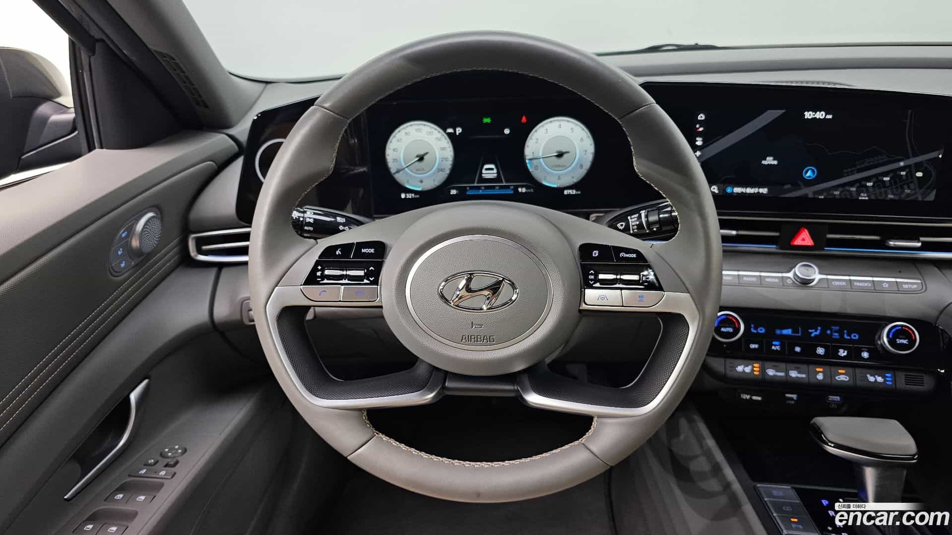 AVANTE Hyundai 2022.10-OPTION-018
