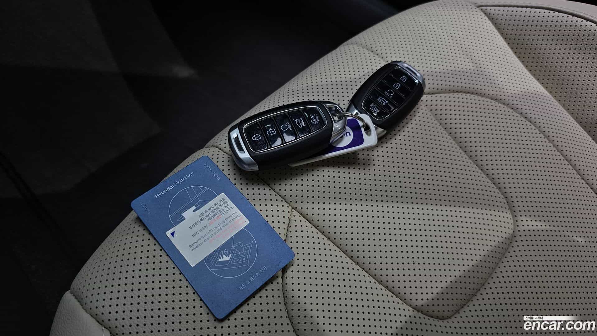 AVANTE Hyundai 2022.10-OPTION-021