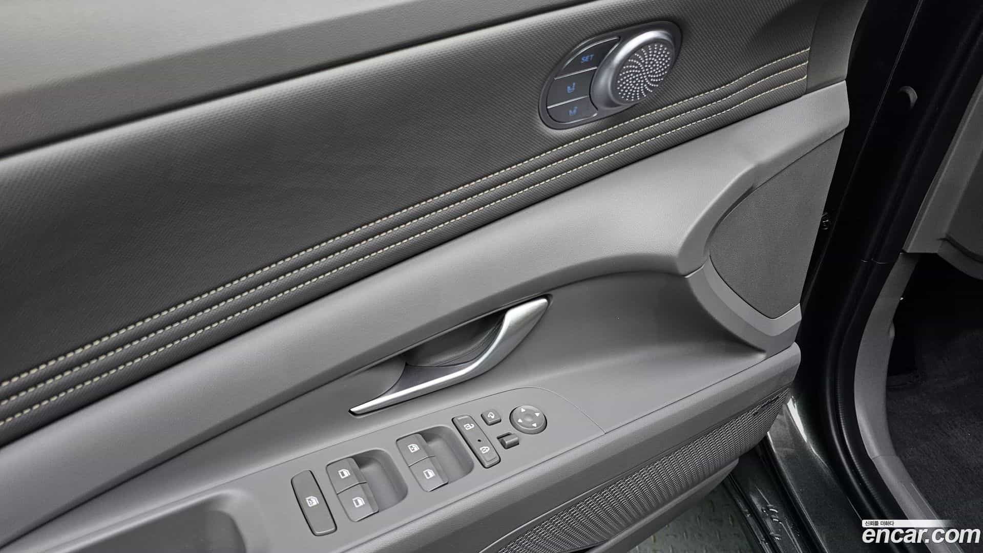 AVANTE Hyundai 2022.10-OPTION-022