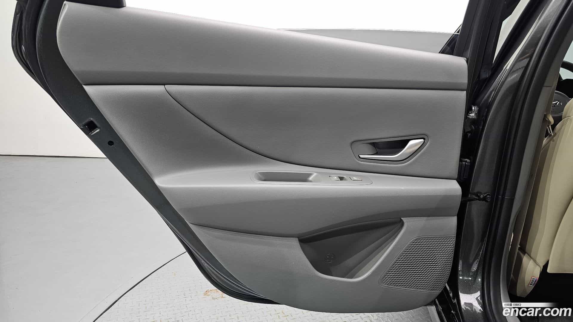 AVANTE Hyundai 2022.10-INNER-035