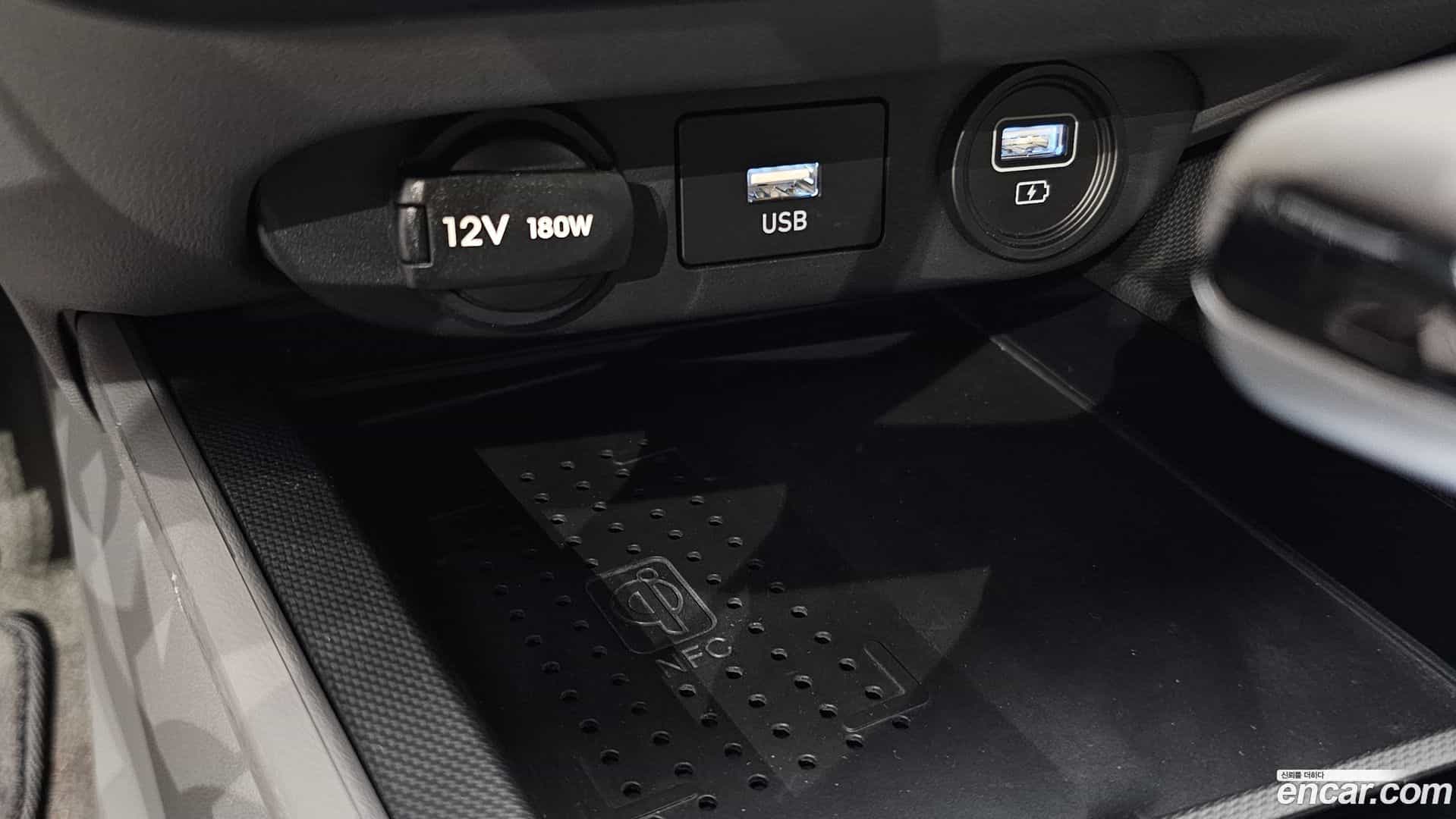 AVANTE Hyundai 2022.10-OPTION-043