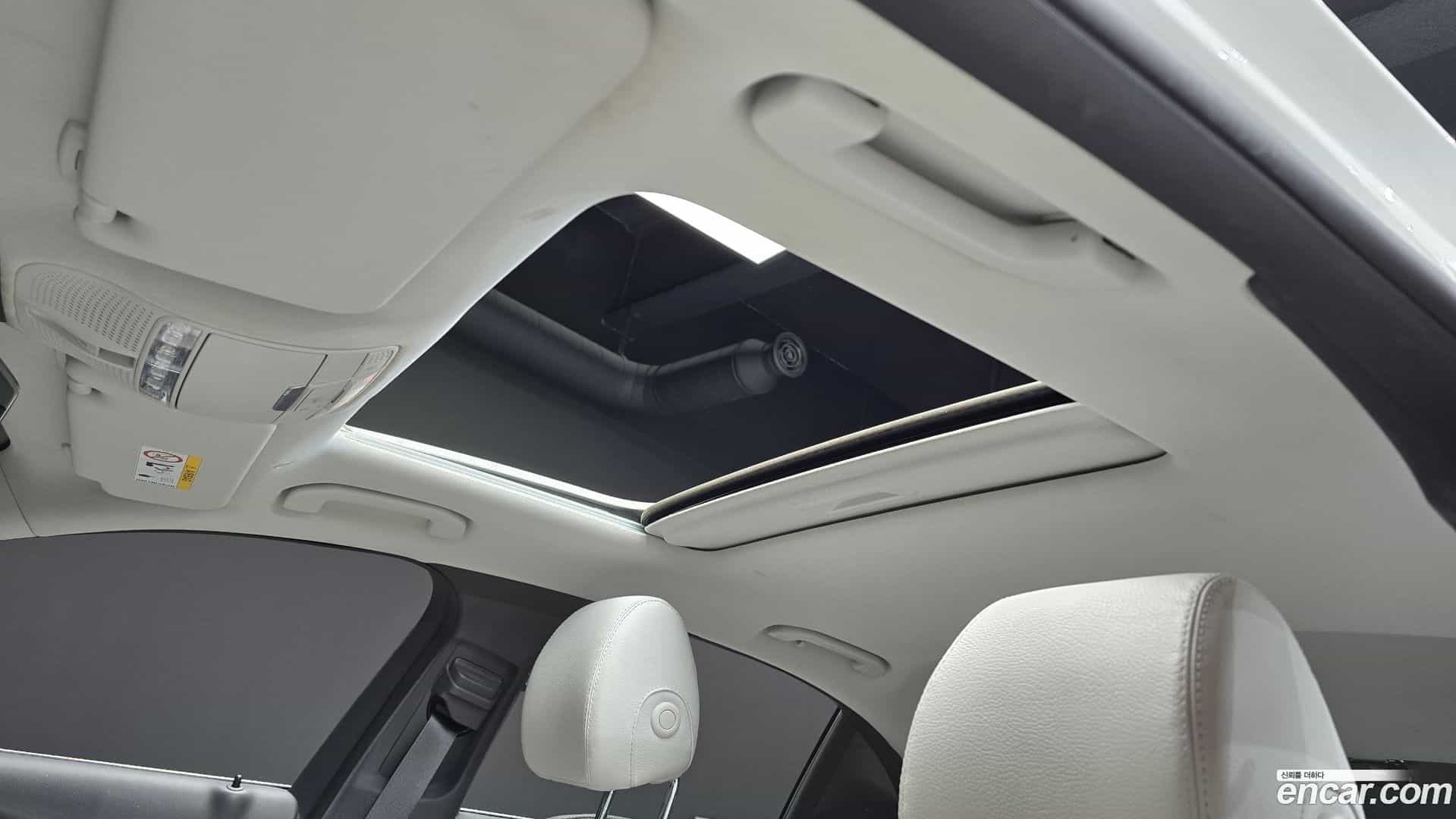 E-Class Mercedes-Benz 2022.4-OPTION-023