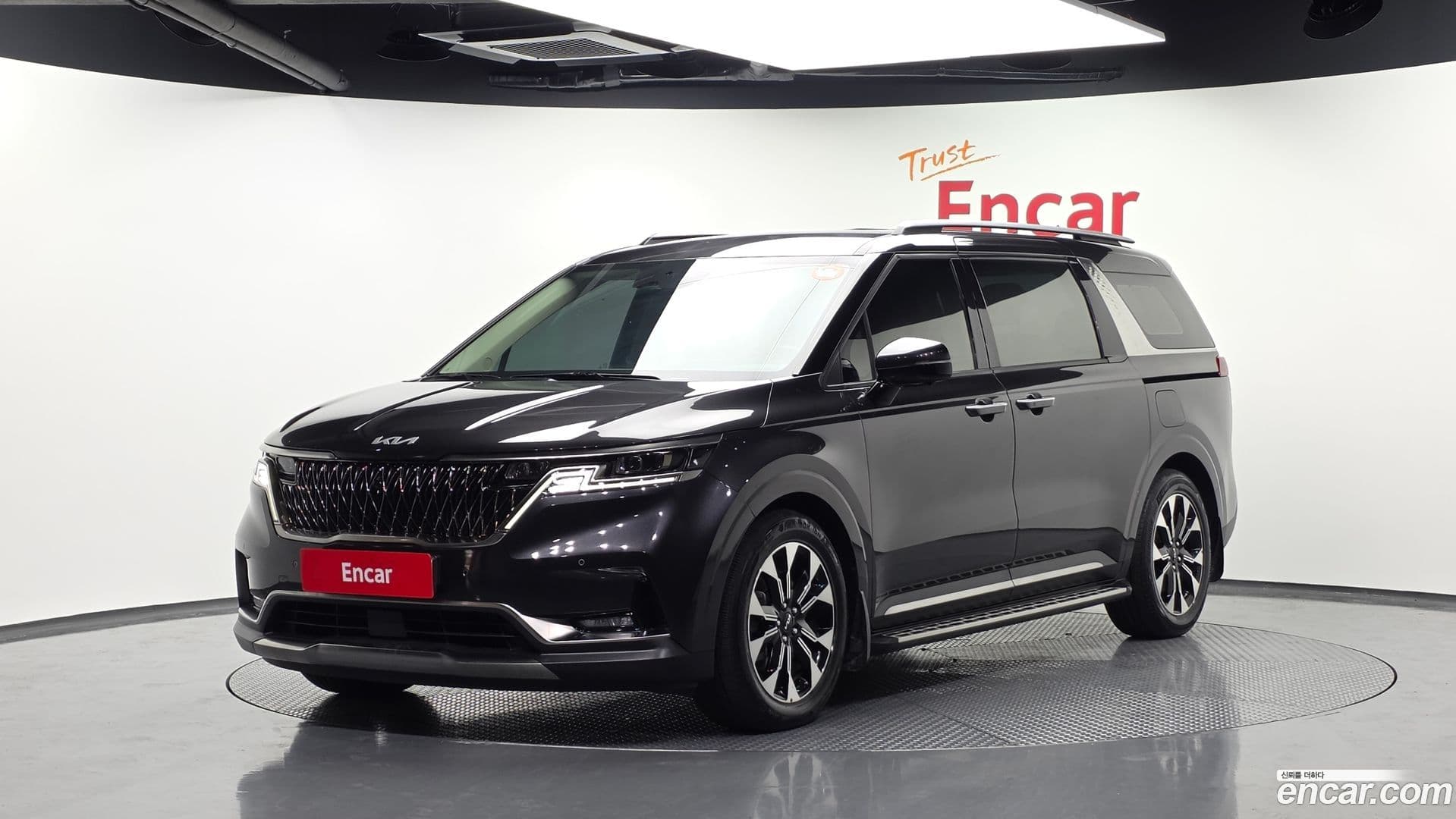 Main__Slider__Photo:Canival Kia 2021.10-0