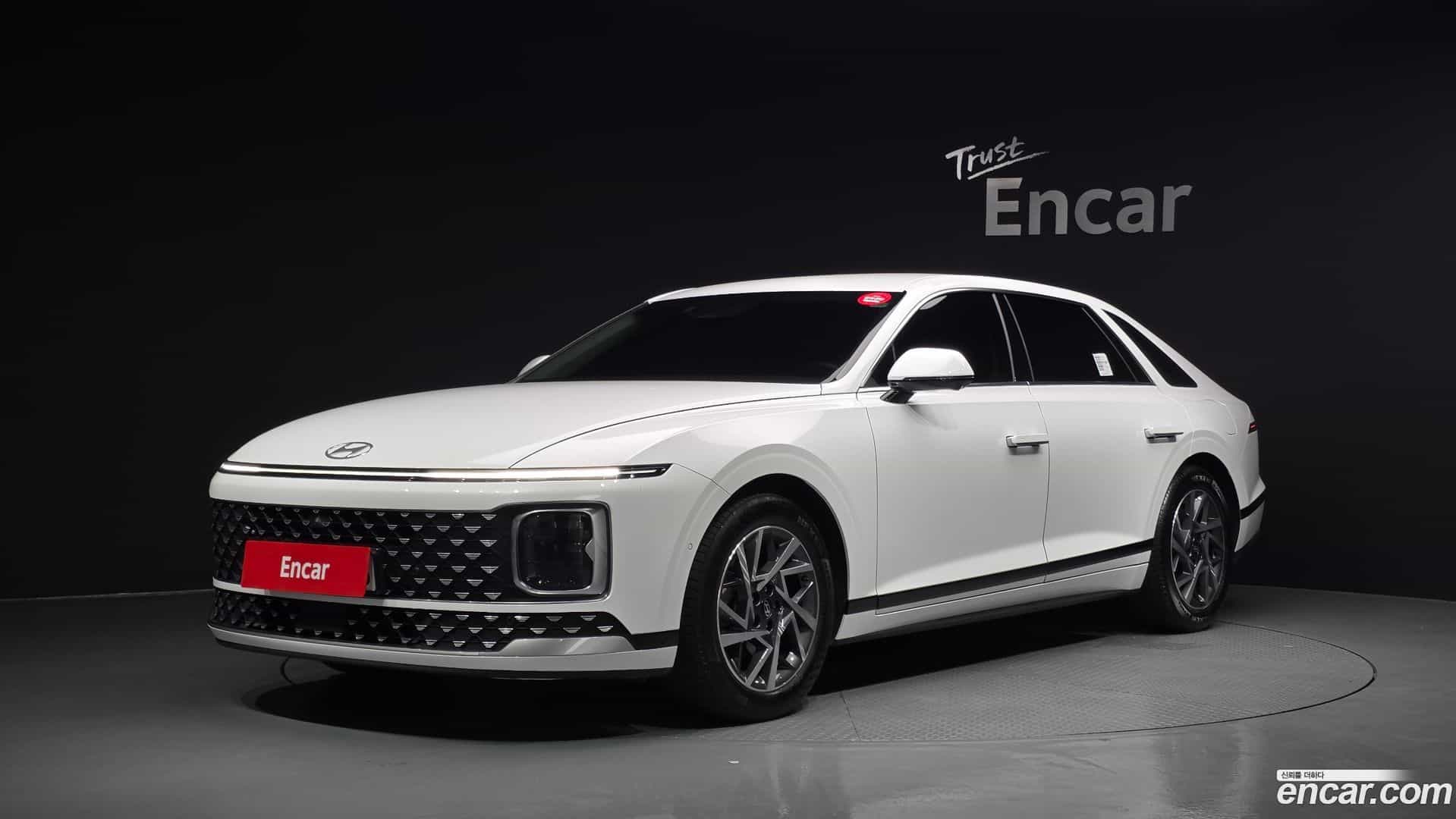 Grandeur Hyundai 2023.6-OUTER-001