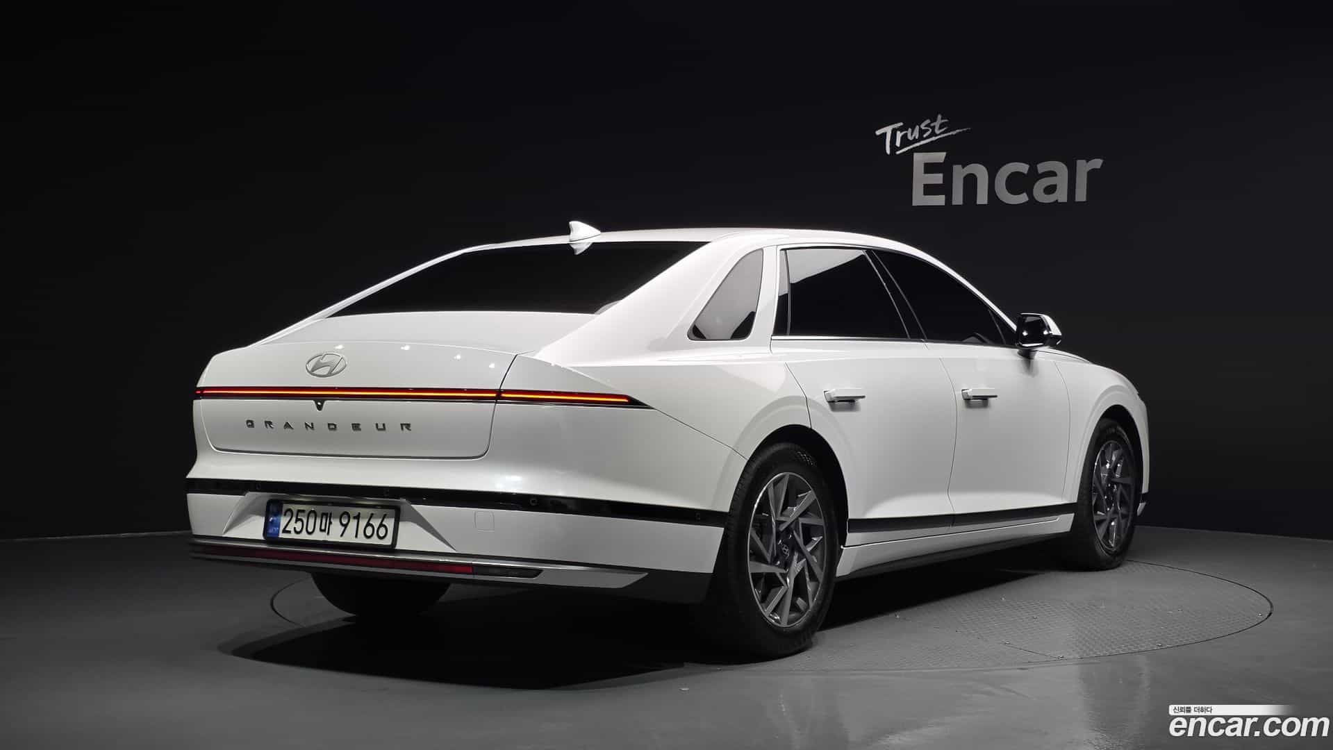Grandeur Hyundai 2023.6-OUTER-002
