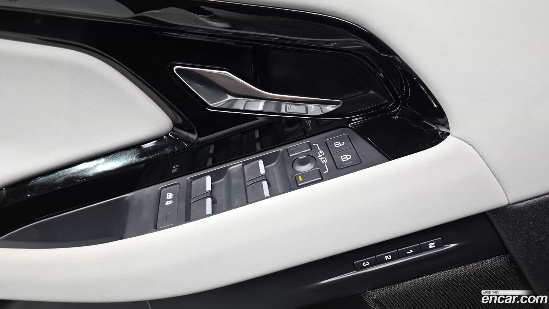 Range Rover Evoque Land Rover 2024.11-OPTION-040