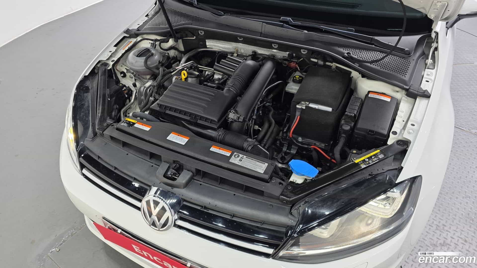 Golf Volkswagen 2016.5-OUTER-006