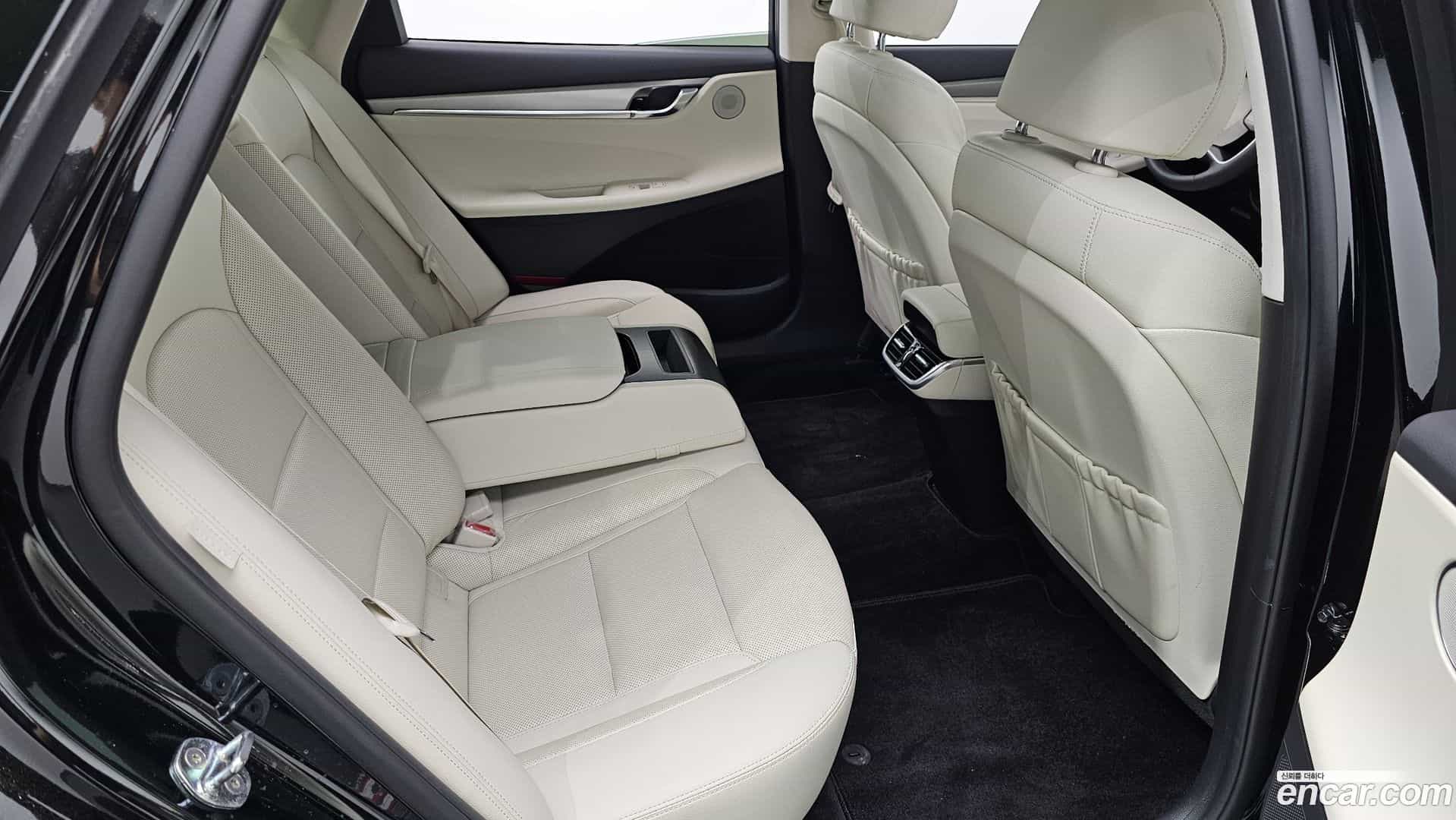 Grandeur Hyundai 2022.3-OPTION-015