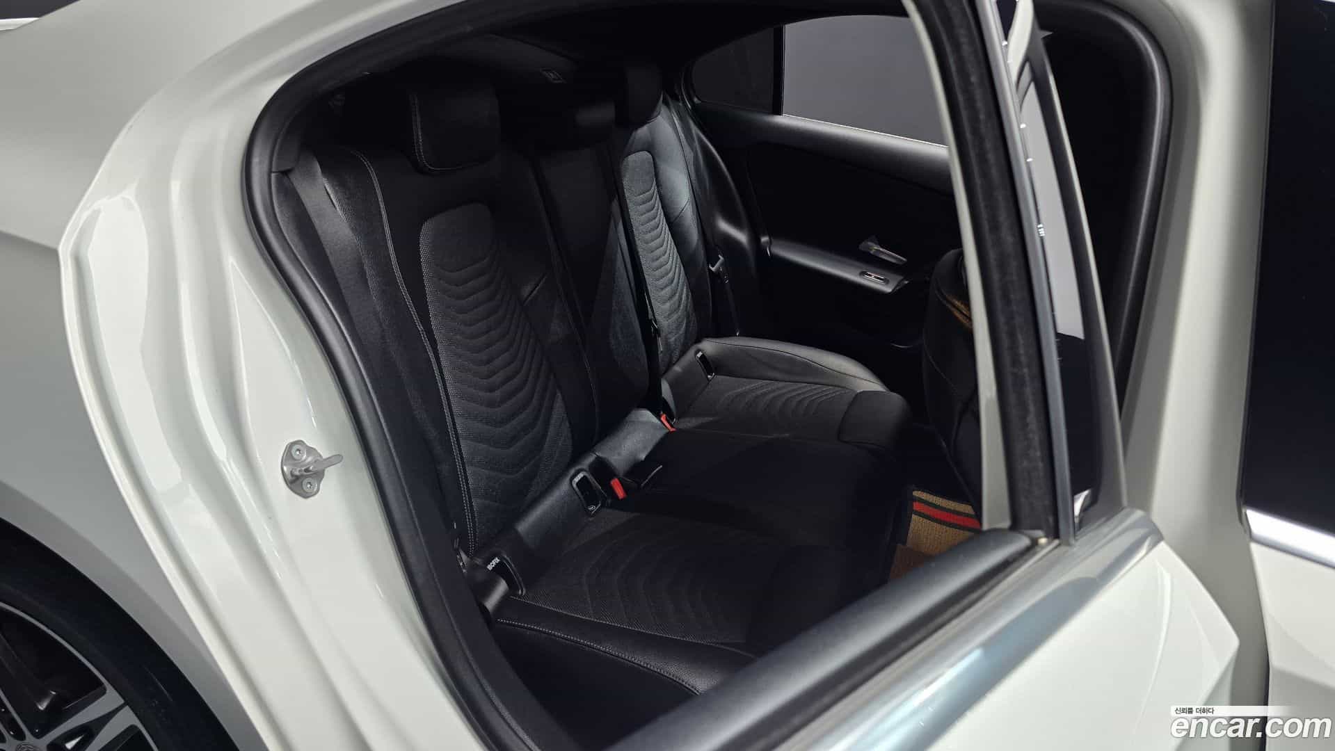 A-Class Mercedes-Benz 2020.7-OPTION-016