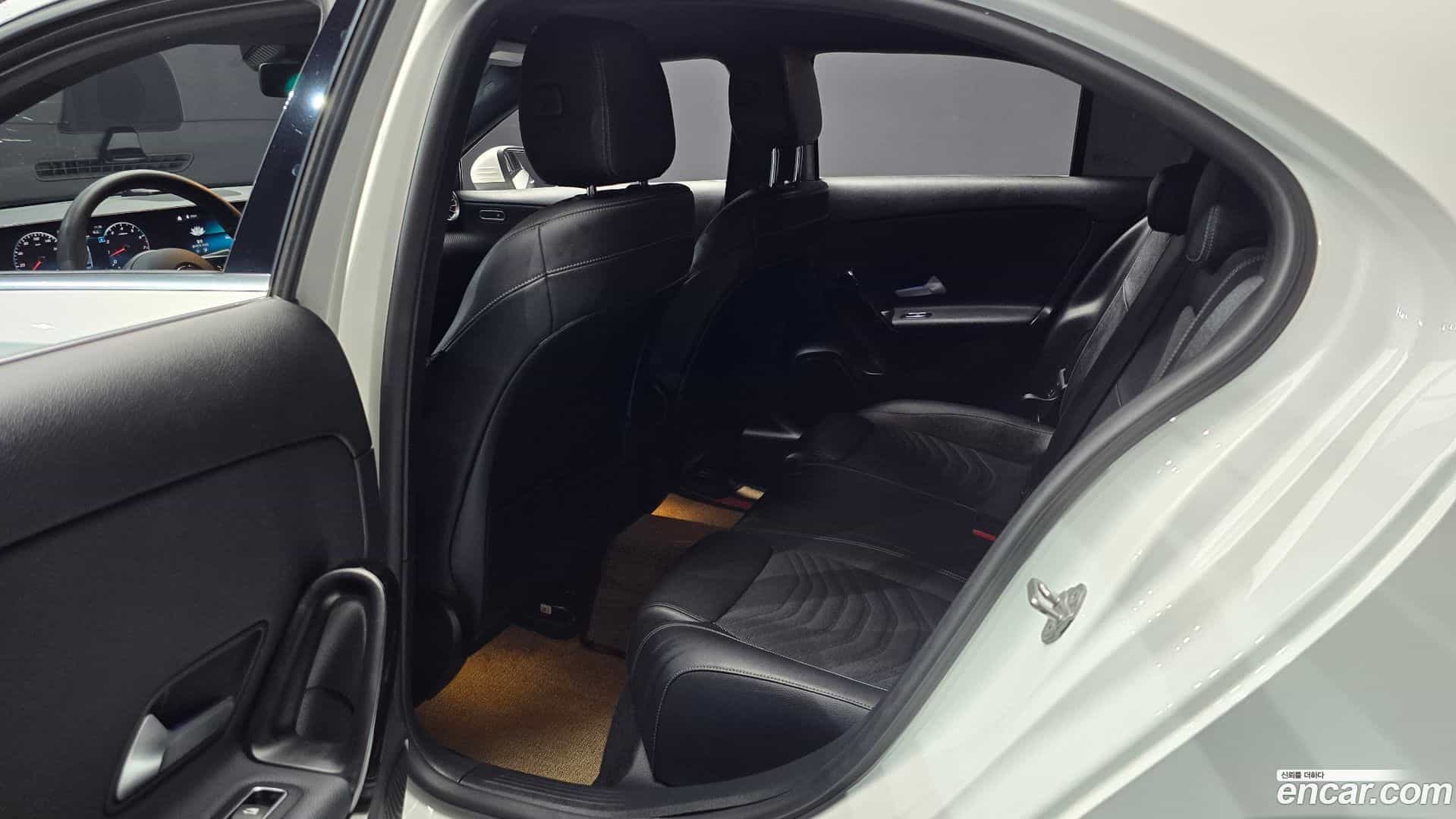 A-Class Mercedes-Benz 2020.7-INNER-036