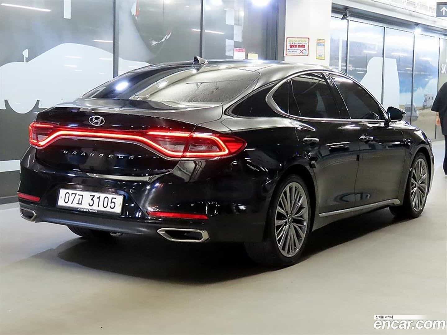 Grandeur Hyundai 2018.2-OUTER-004
