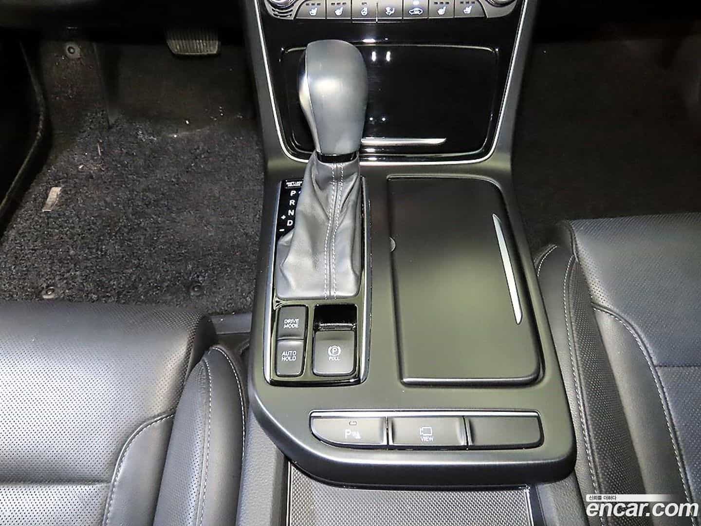 Grandeur Hyundai 2018.2-OPTION-016