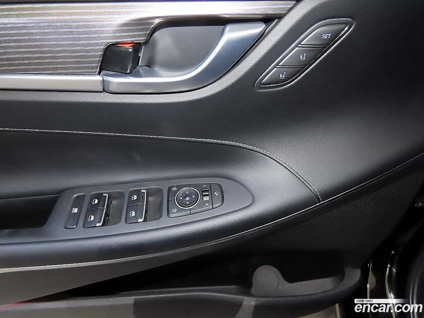 Grandeur Hyundai 2018.2-OPTION-017