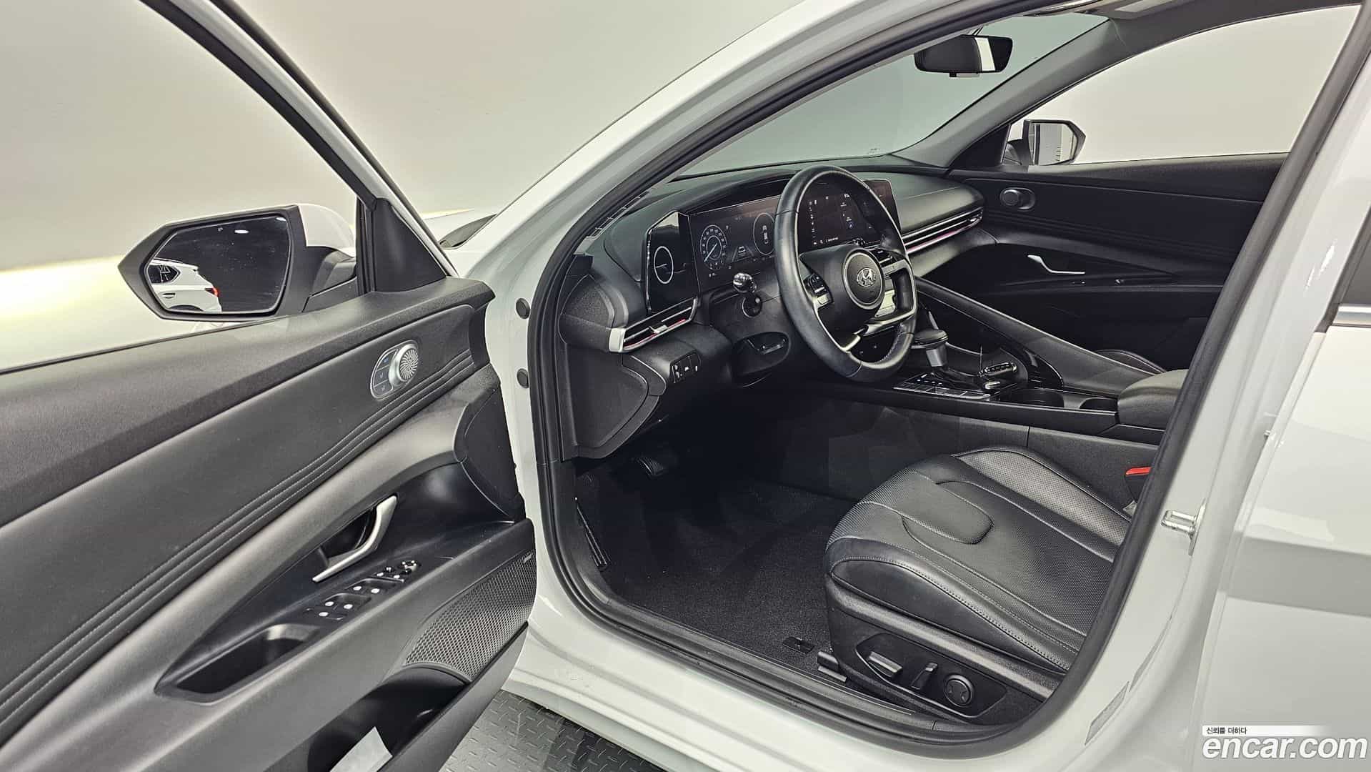 AVANTE Hyundai 2022.5-INNER-010