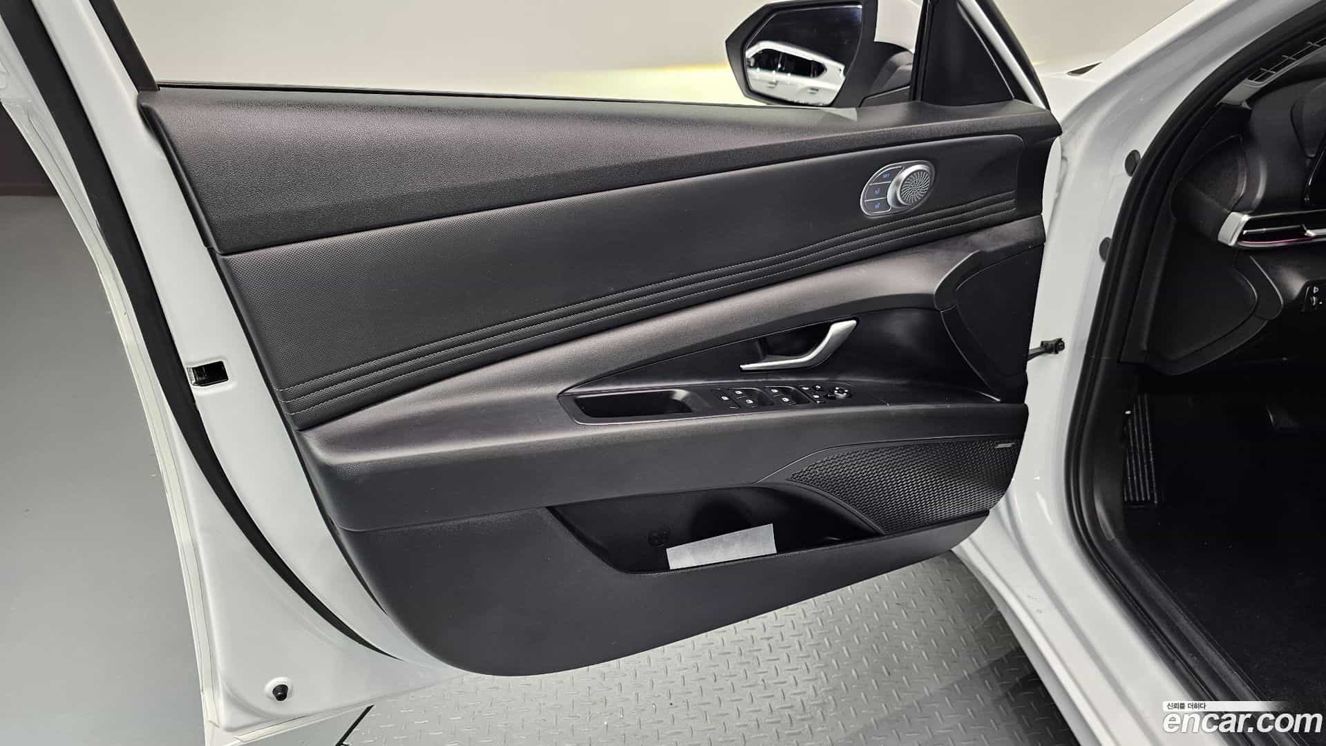 AVANTE Hyundai 2022.5-INNER-034