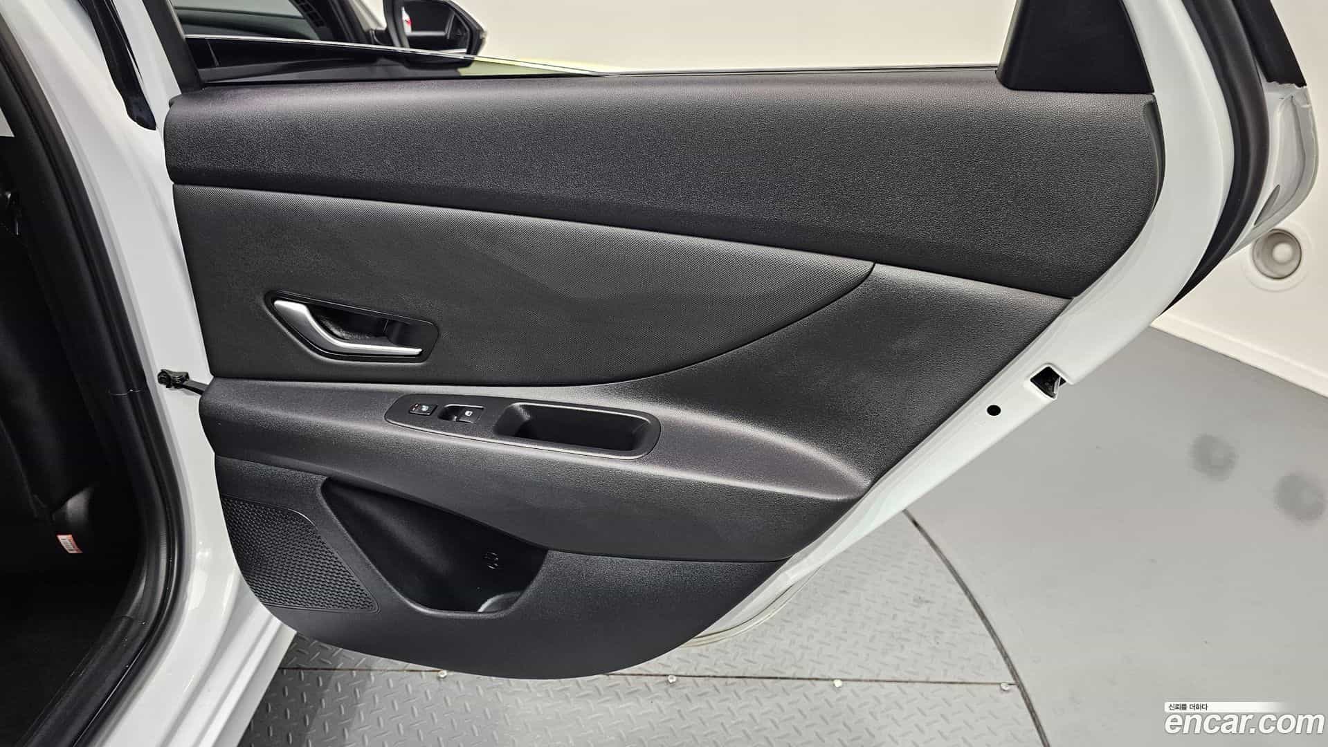 AVANTE Hyundai 2022.5-INNER-035