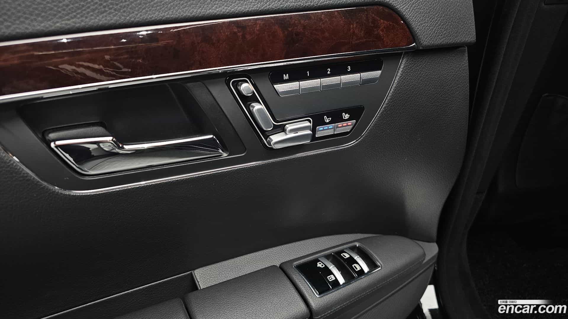 S-Class Mercedes-Benz 2010.11-OPTION-046