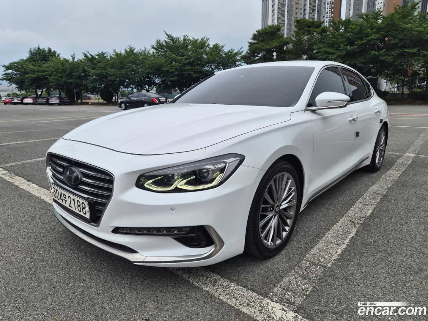 Grandeur Hyundai 2018.1-OUTER-002