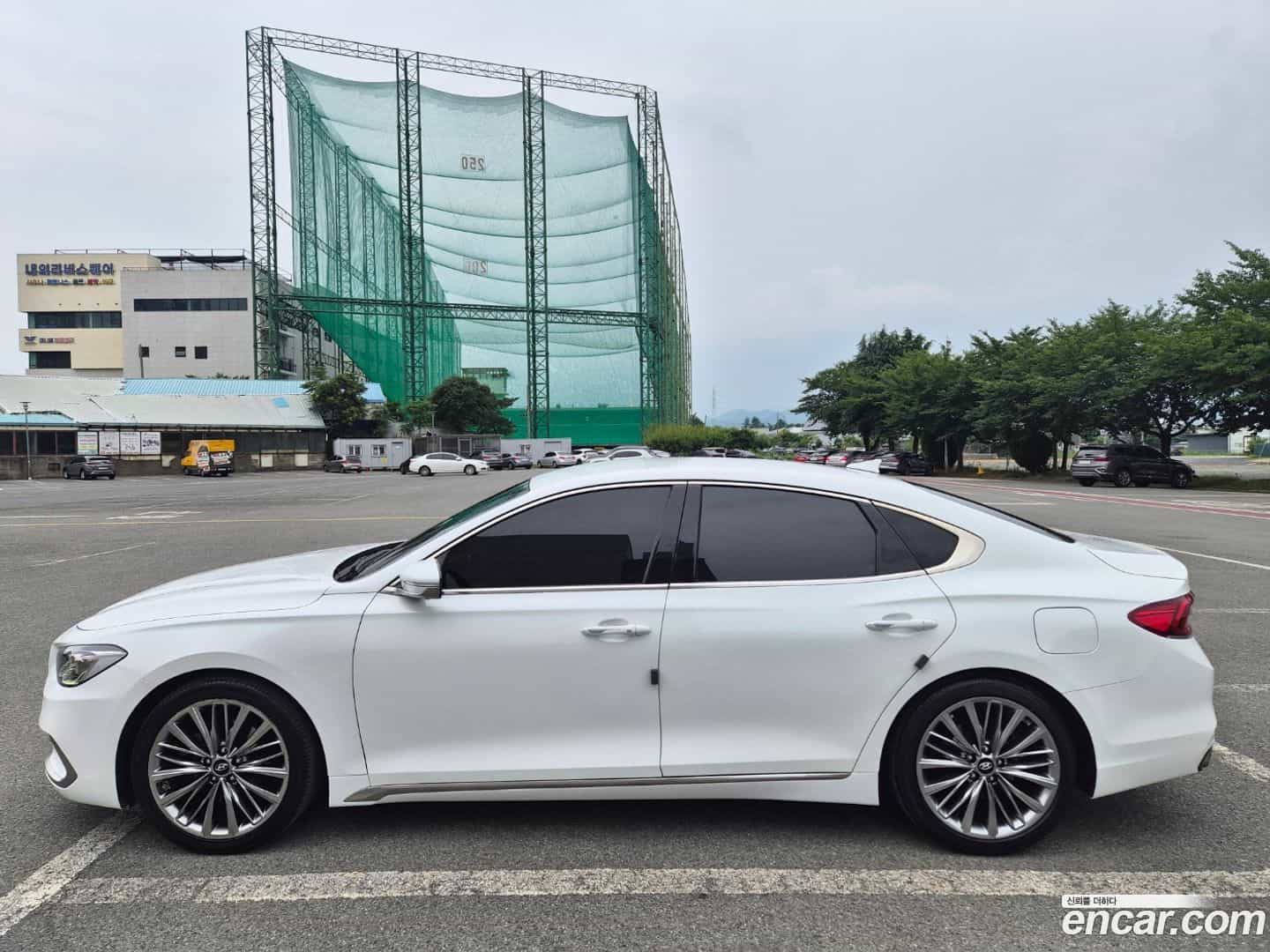 Grandeur Hyundai 2018.1-OUTER-003