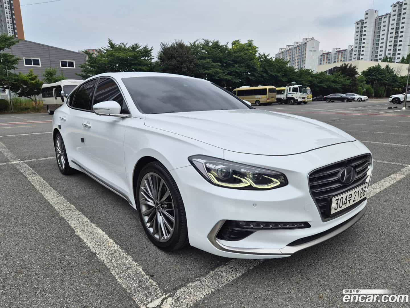Grandeur Hyundai 2018.1-INNER-008