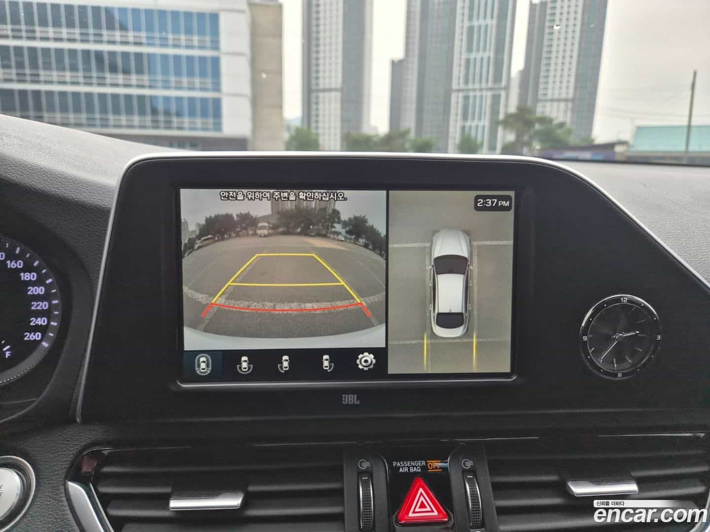 Grandeur Hyundai 2018.1-OPTION-017