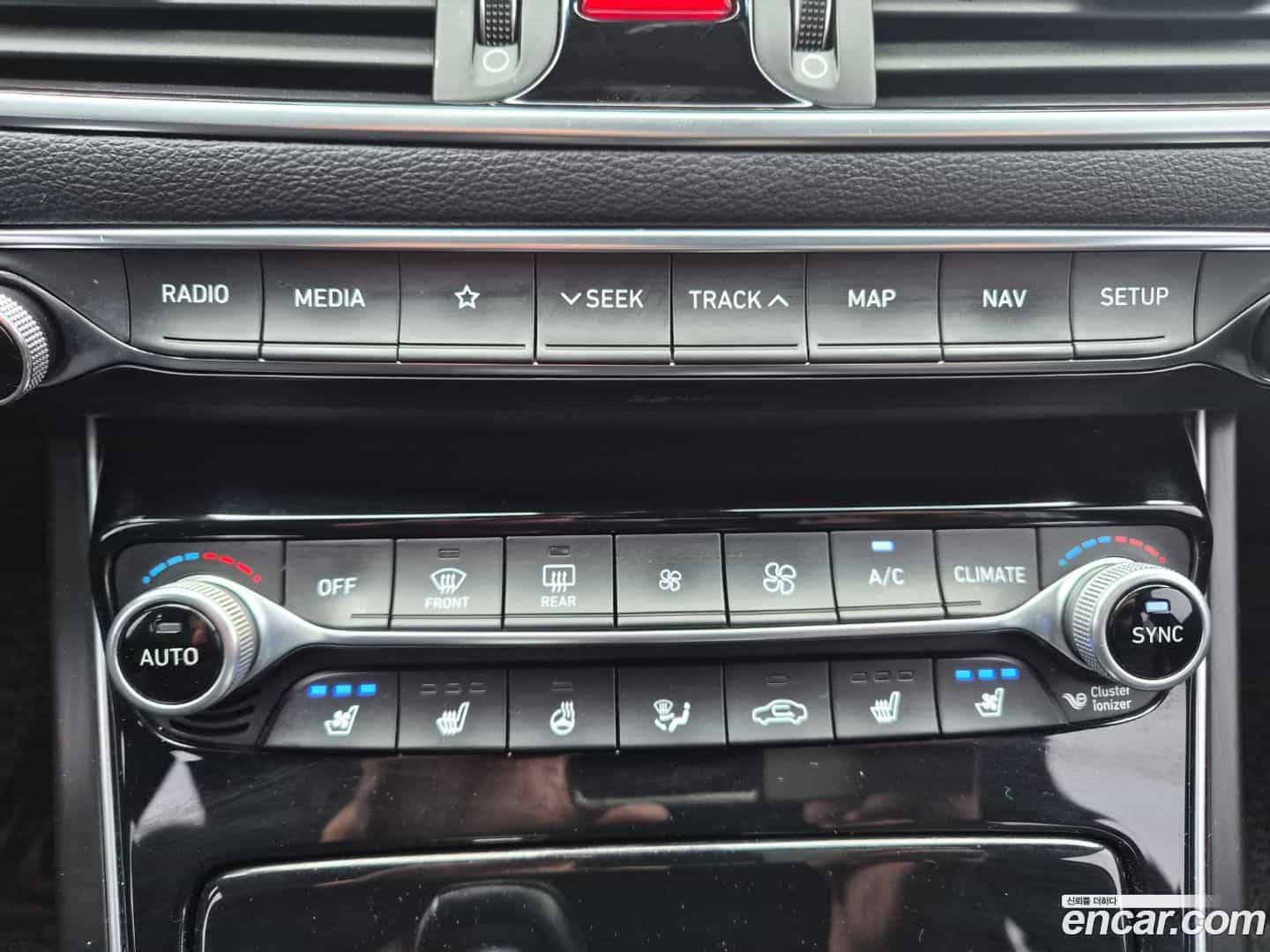 Grandeur Hyundai 2018.1-OPTION-018