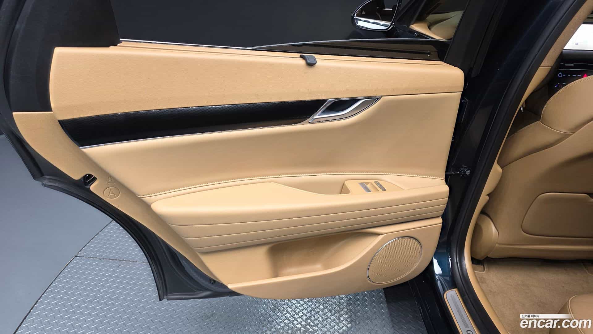 G80 Genesis 2024.2-INNER-035