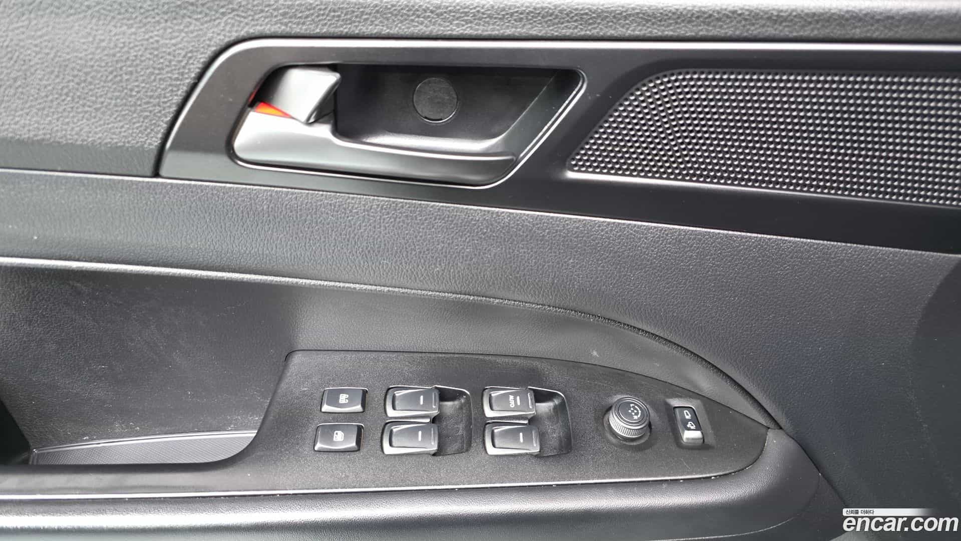 Rexton KG Mobility 2021.1-OPTION-040