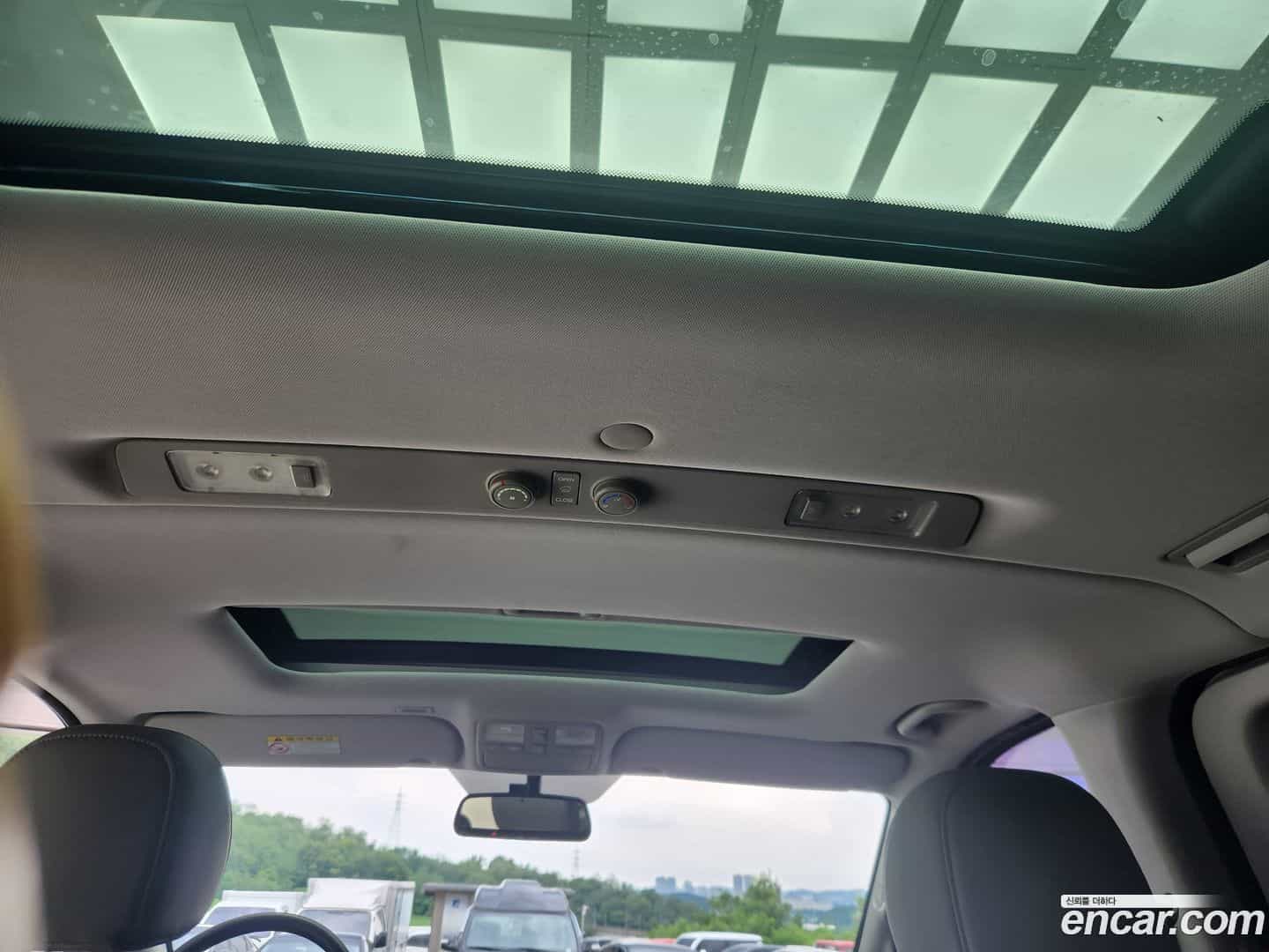Starex Hyundai 2015.2-INNER-010