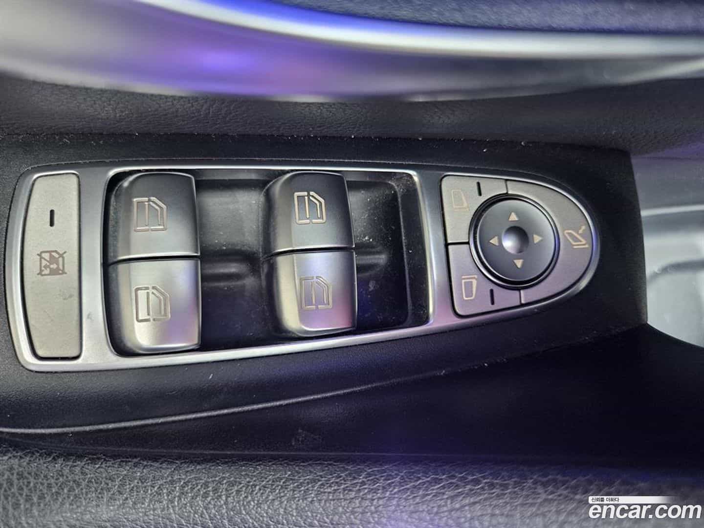 E-Class Mercedes-Benz 2019.11-INNER-009