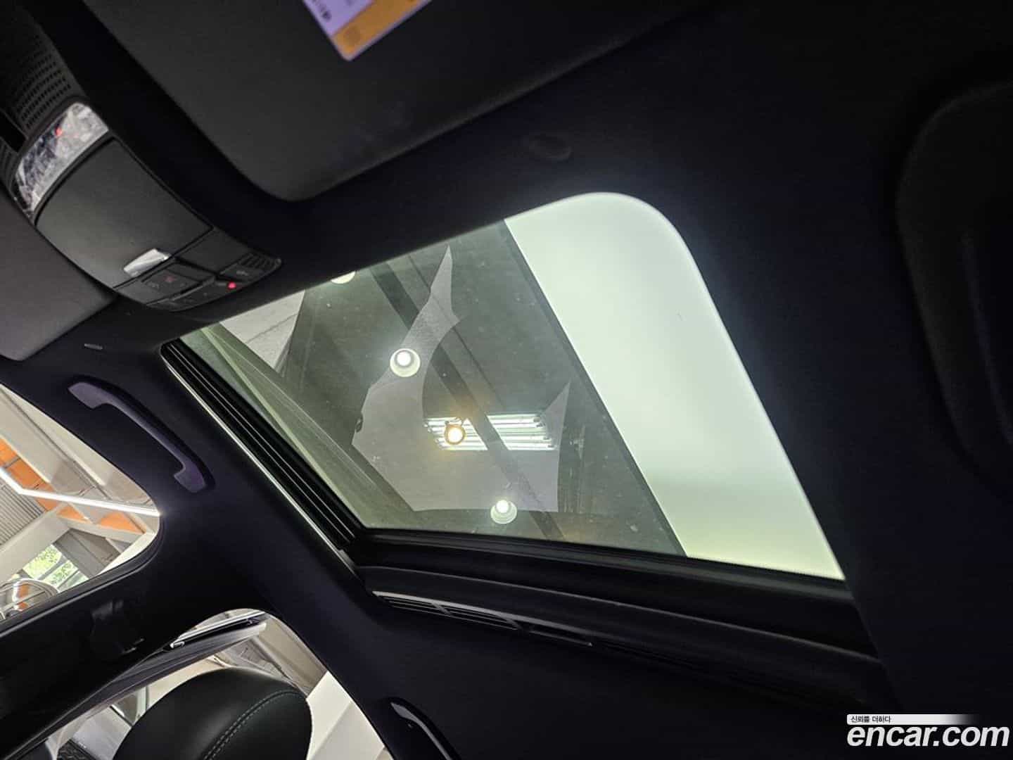 E-Class Mercedes-Benz 2019.11-OPTION-020