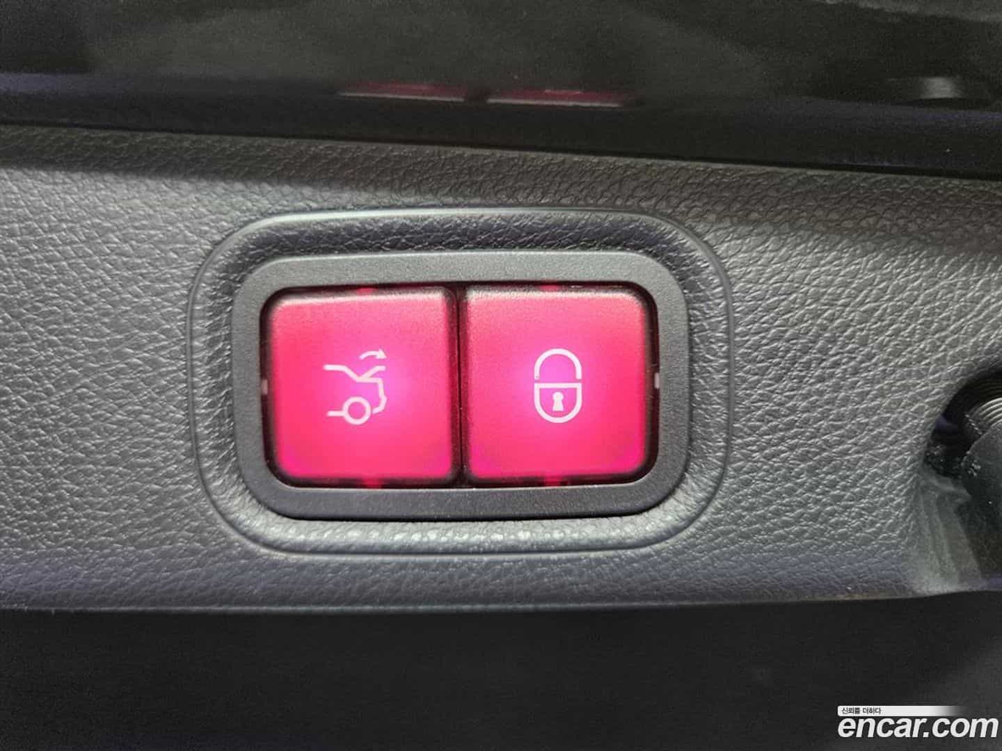E-Class Mercedes-Benz 2019.11-OPTION-023
