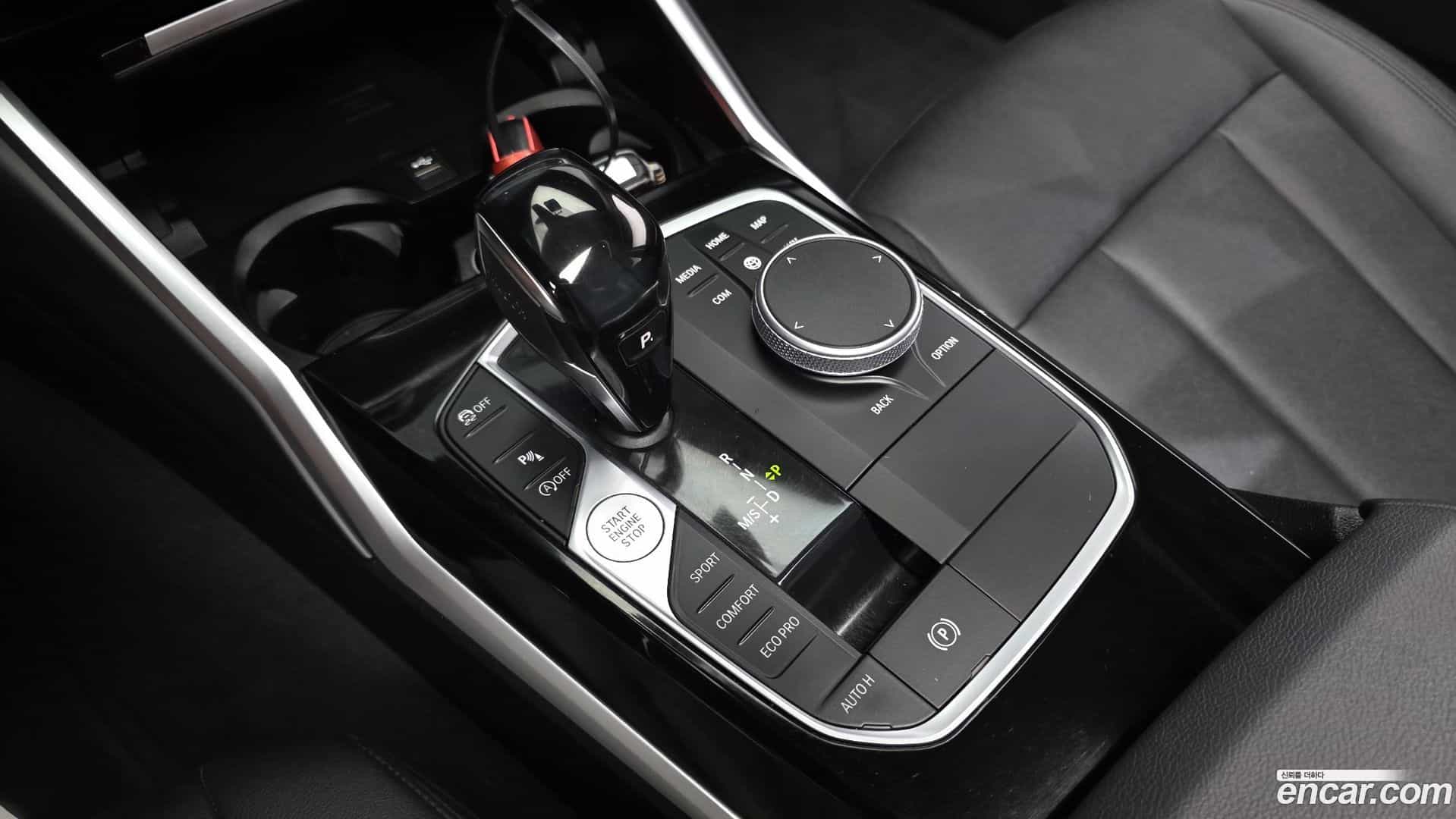 3-Series BMW 2019.11-INNER-009