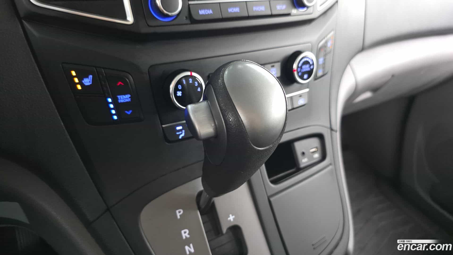 Starex Hyundai 2020.3-INNER-009