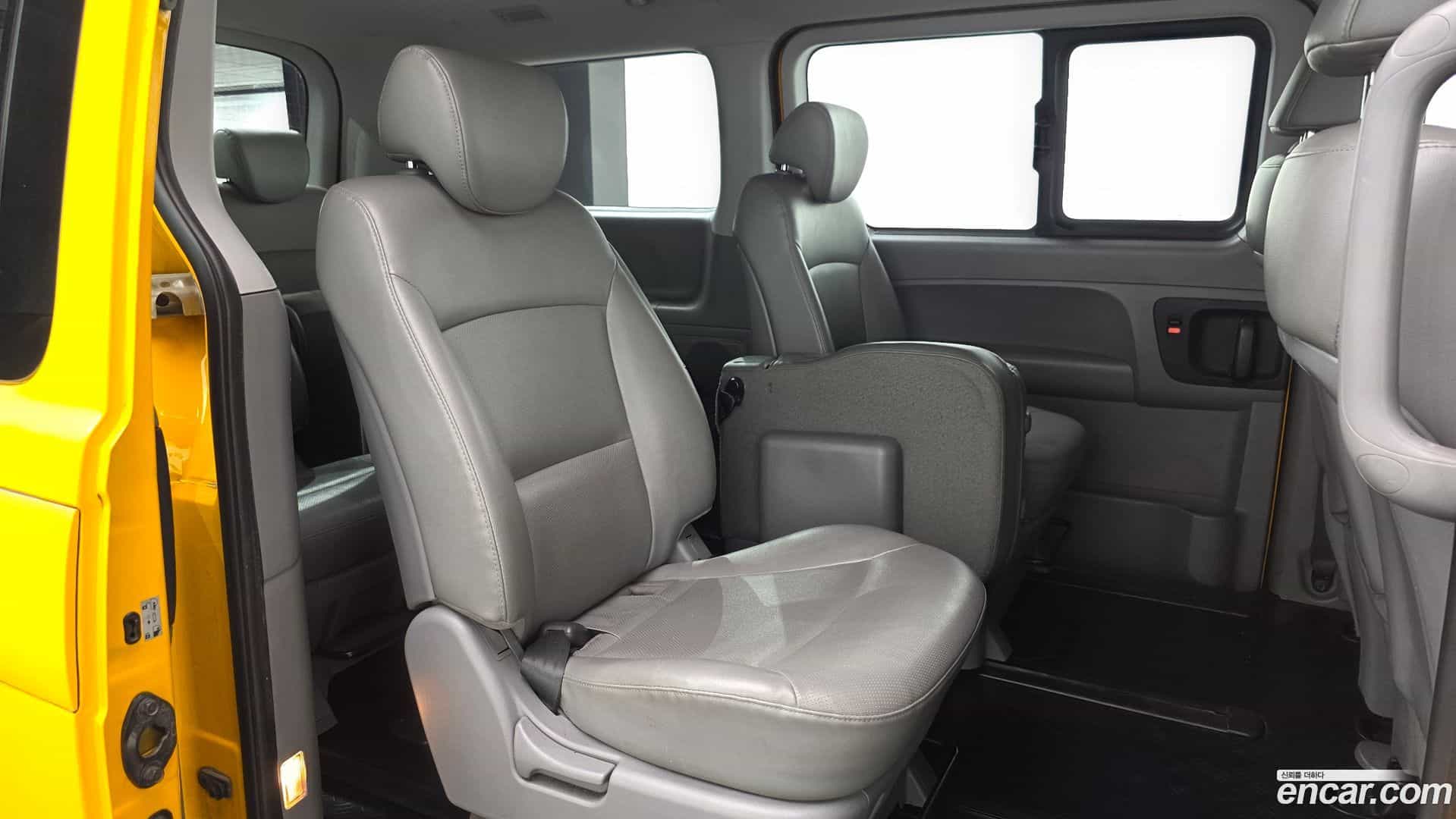 Starex Hyundai 2020.3-OPTION-015