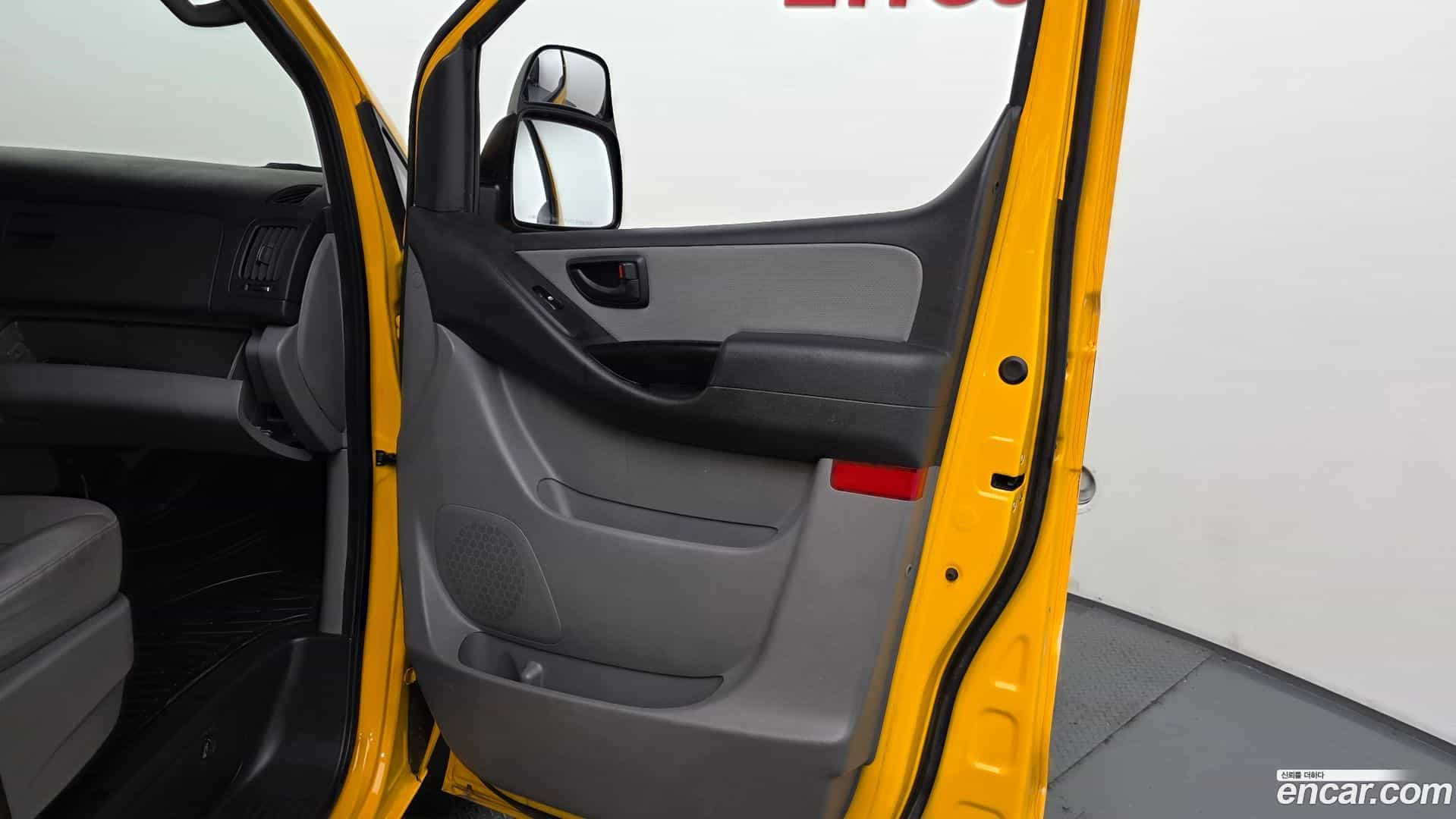 Starex Hyundai 2020.3-INNER-035