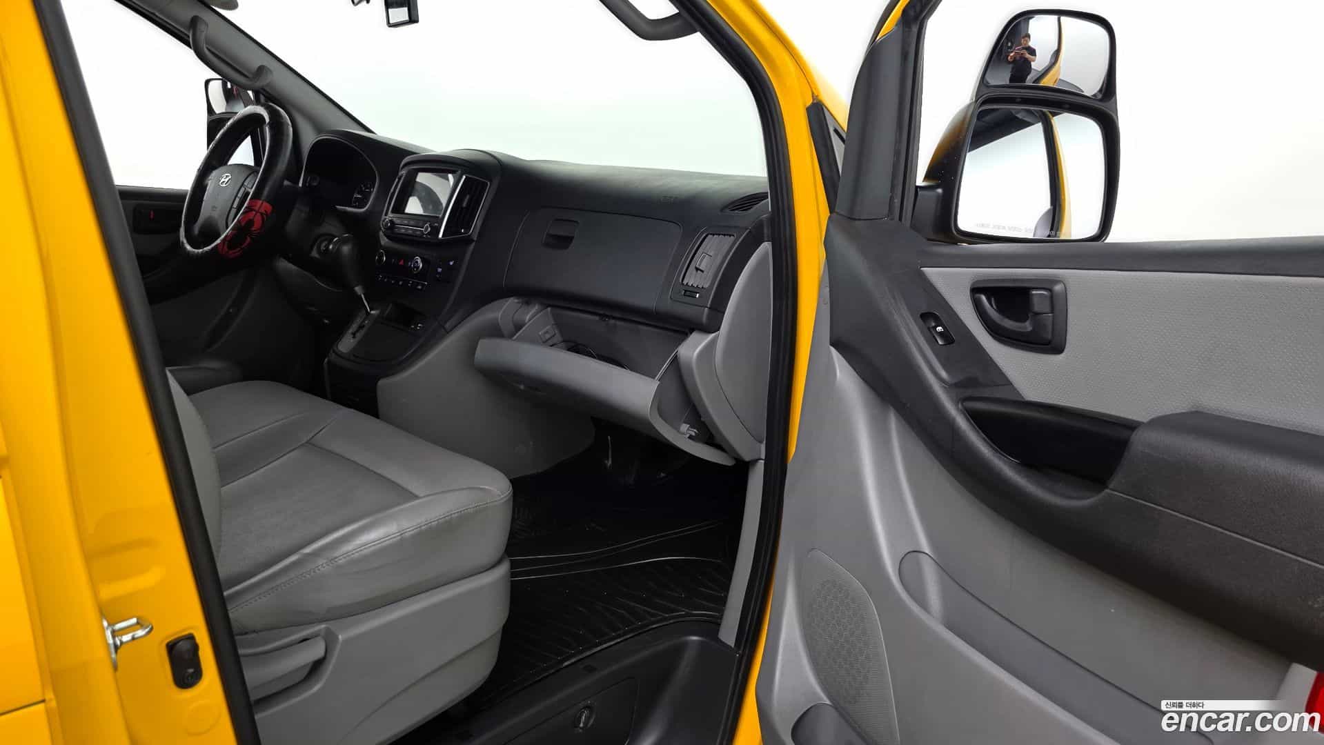 Starex Hyundai 2020.3-INNER-036
