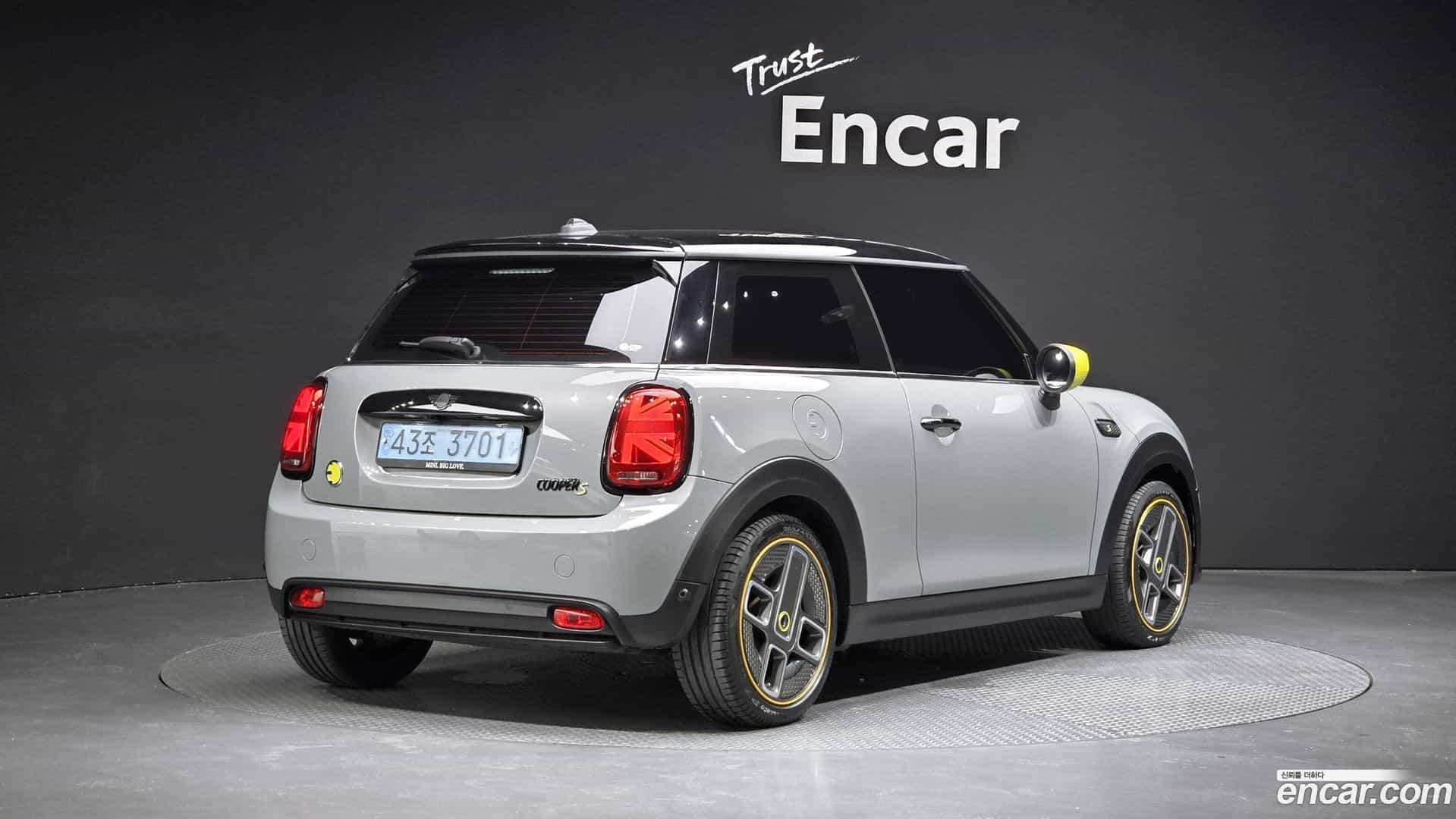 Cooper Mini 2022.6-OUTER-002