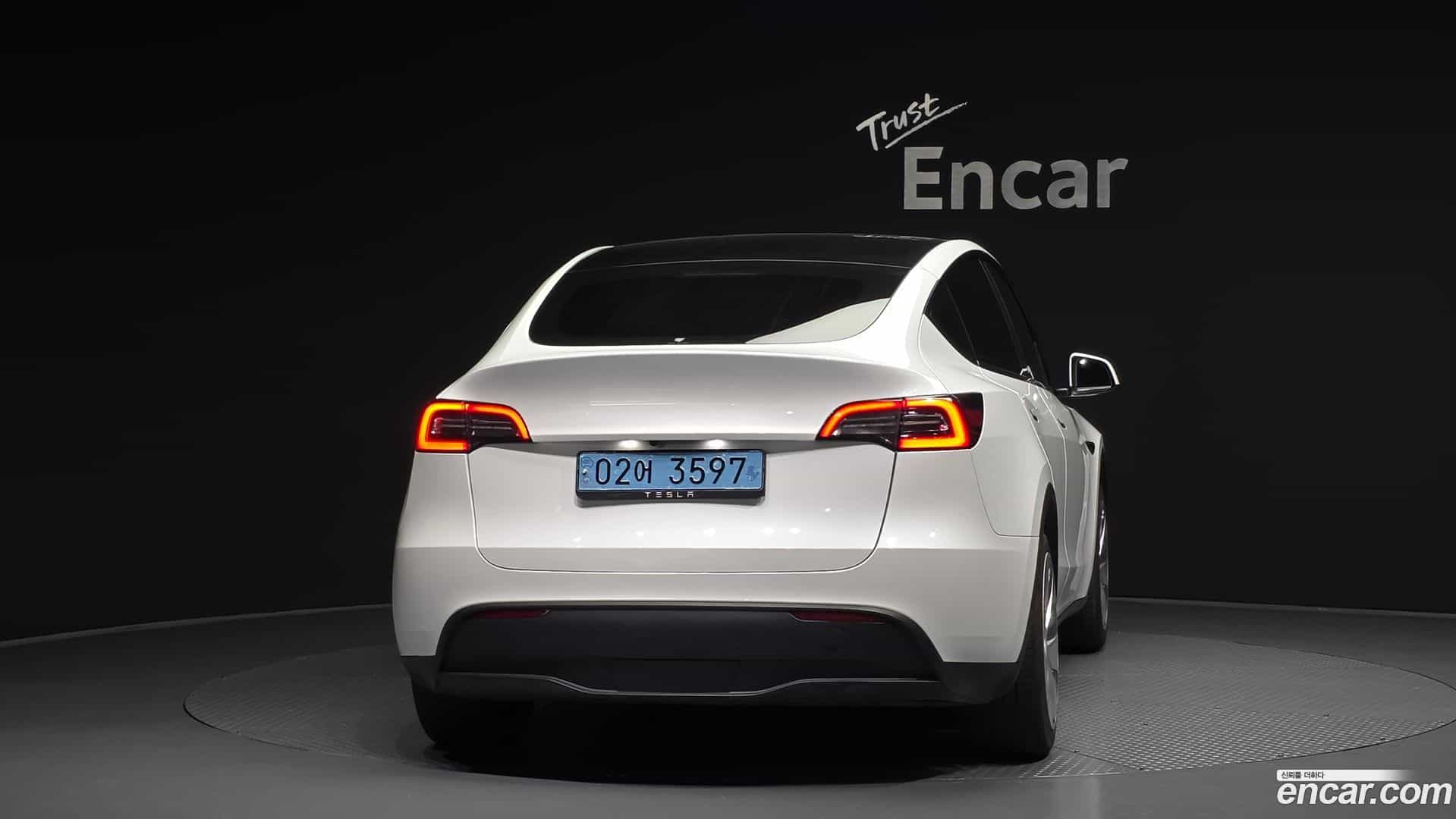Model Y Tesla 2024.2-OUTER-004