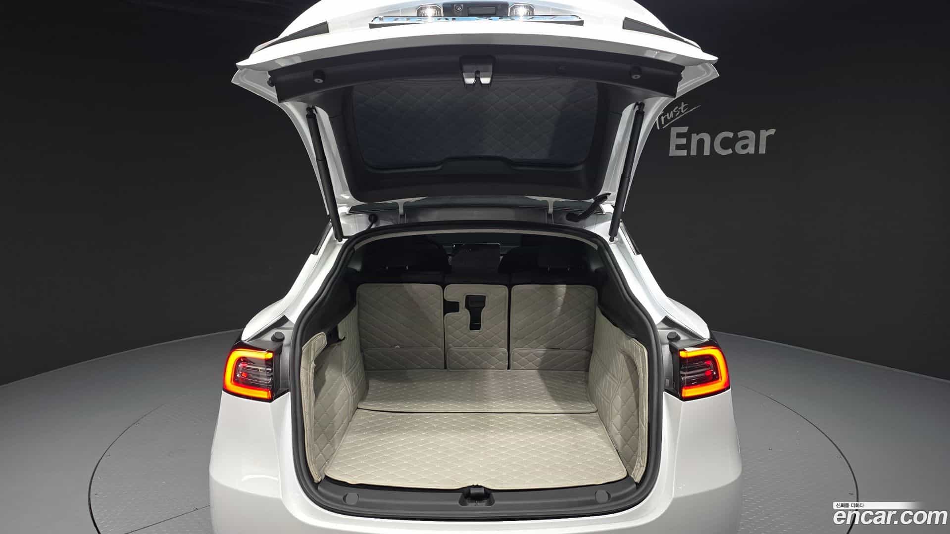 Model Y Tesla 2024.2-OPTION-024