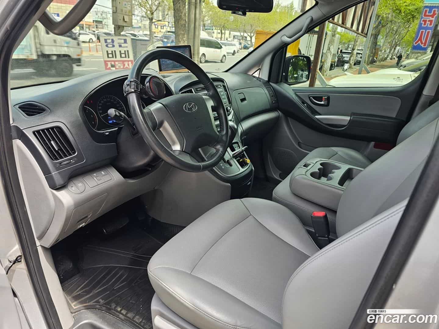 Starex Hyundai 2020.11-INNER-009