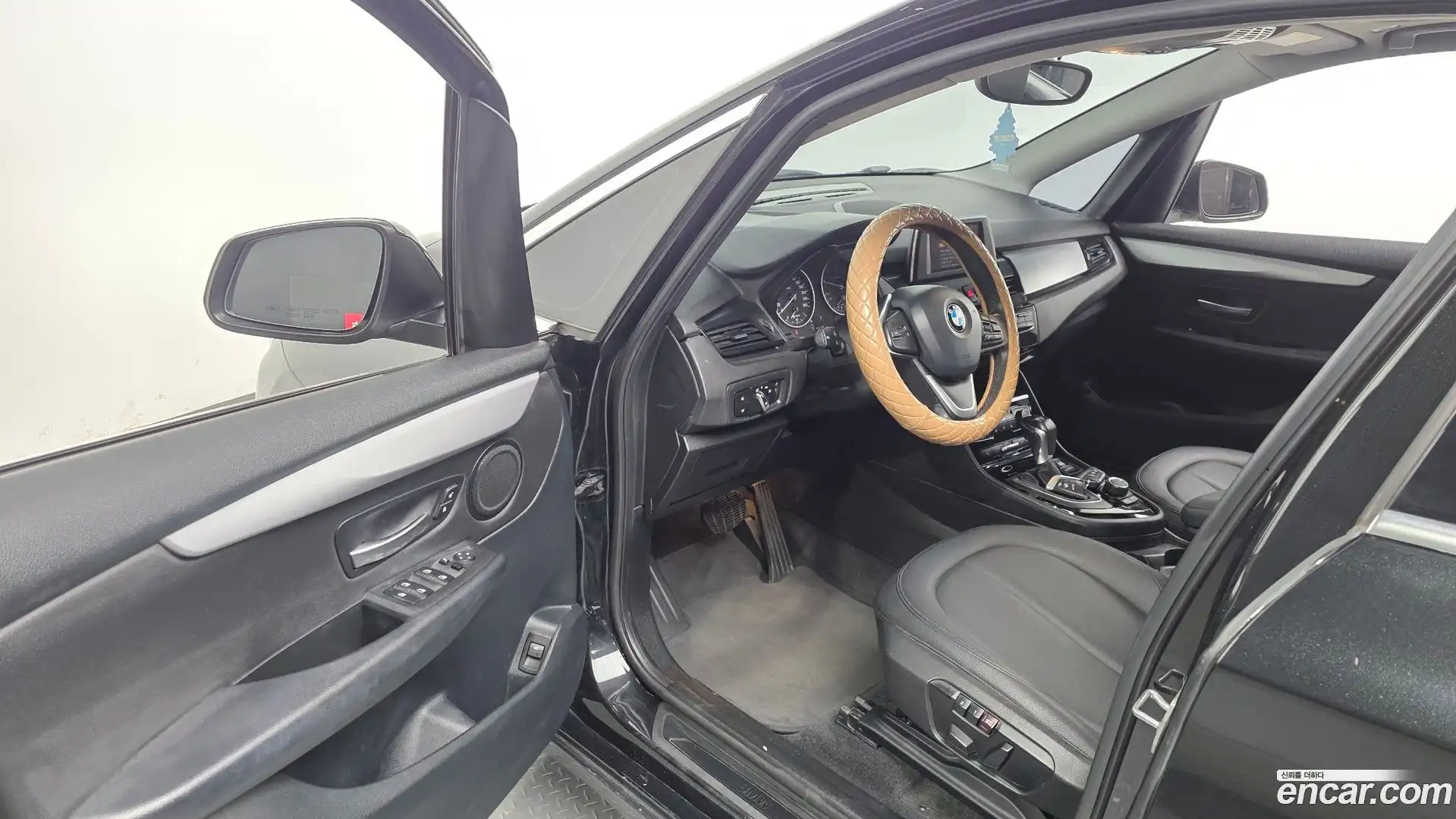 2-Series BMW 2018.2-INNER-010