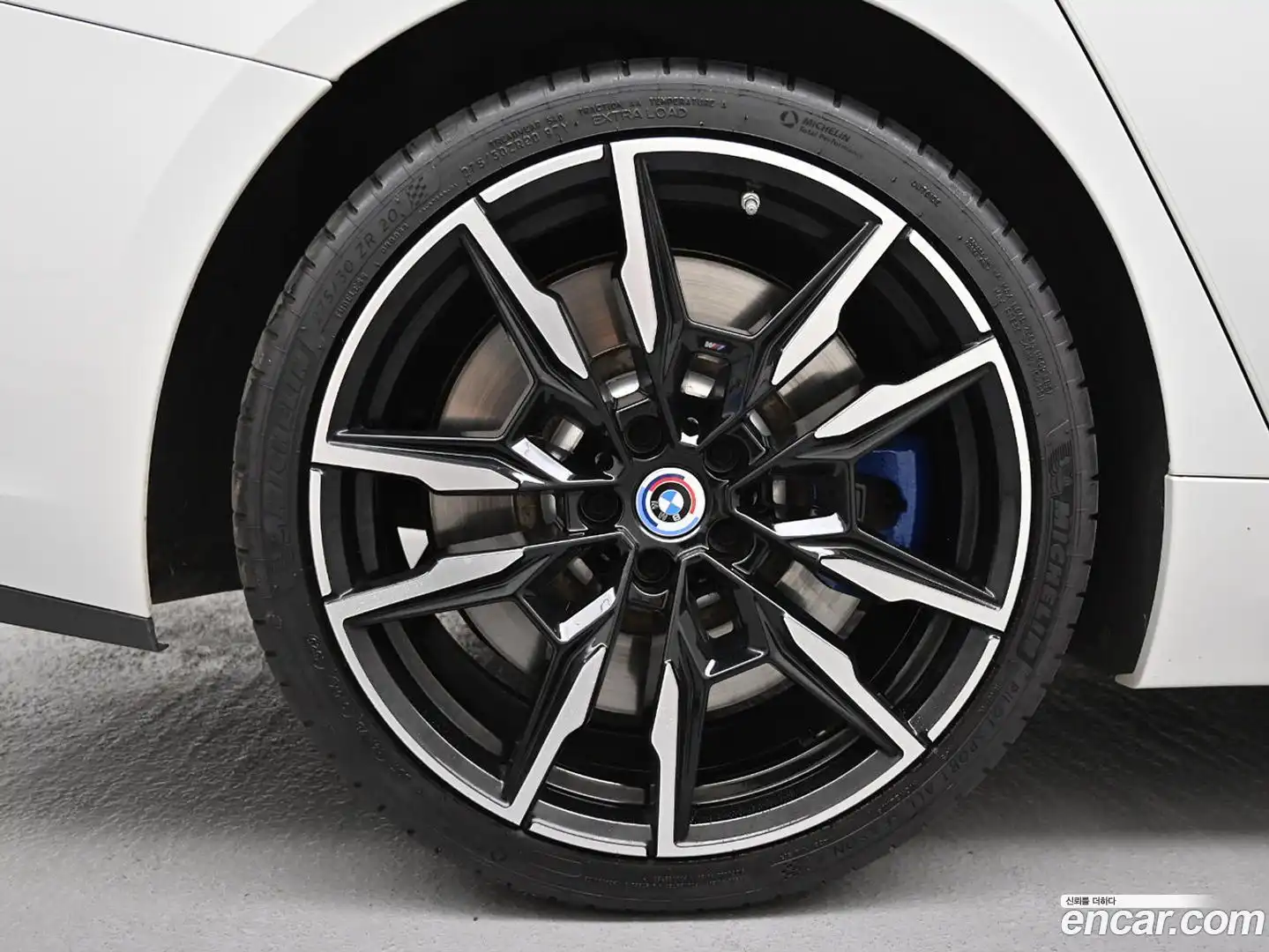 8-Series BMW 2022.8-OUTER-005
