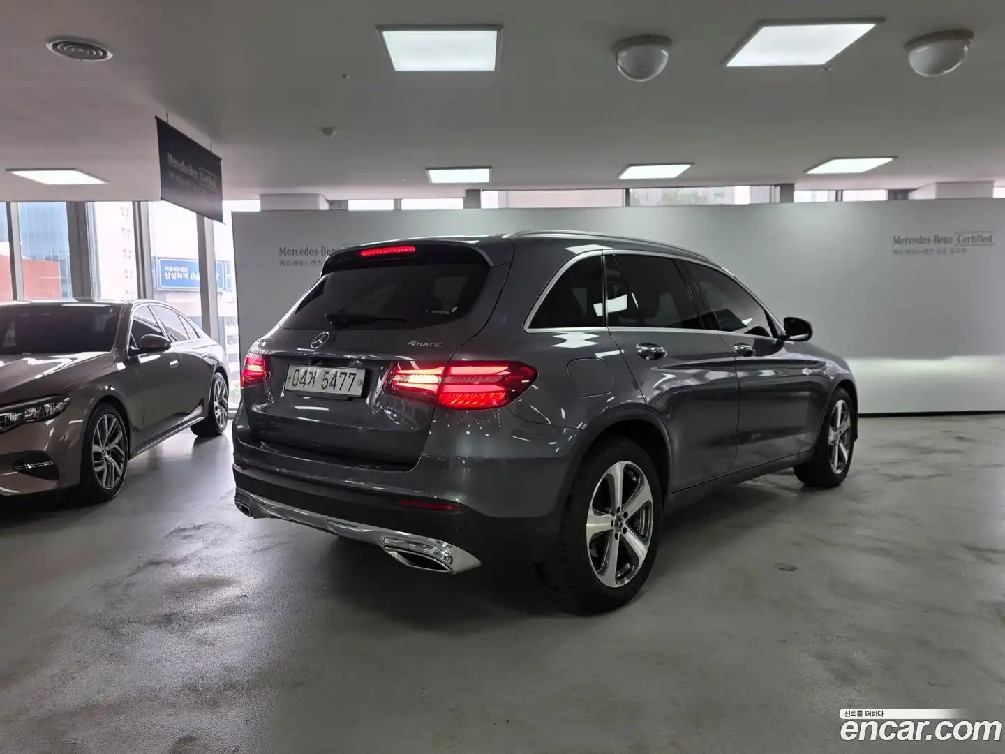 GLC-Class Mercedes-Benz 2018.1-OUTER-002