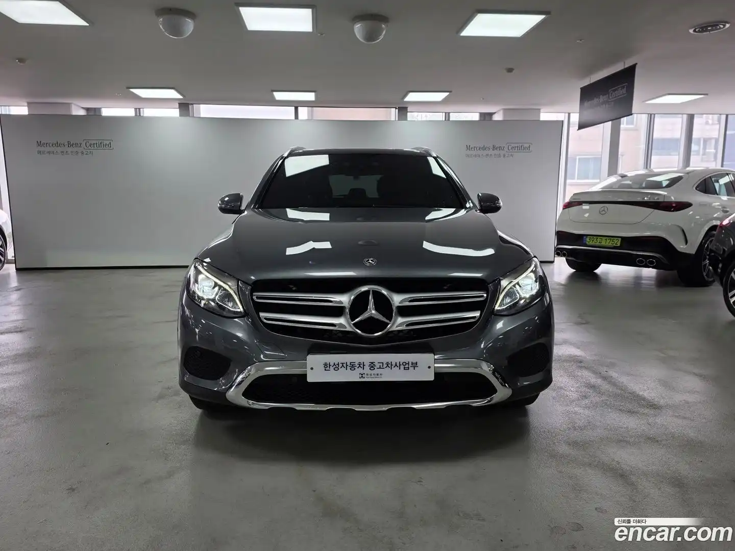 GLC-Class Mercedes-Benz 2018.1-OUTER-003