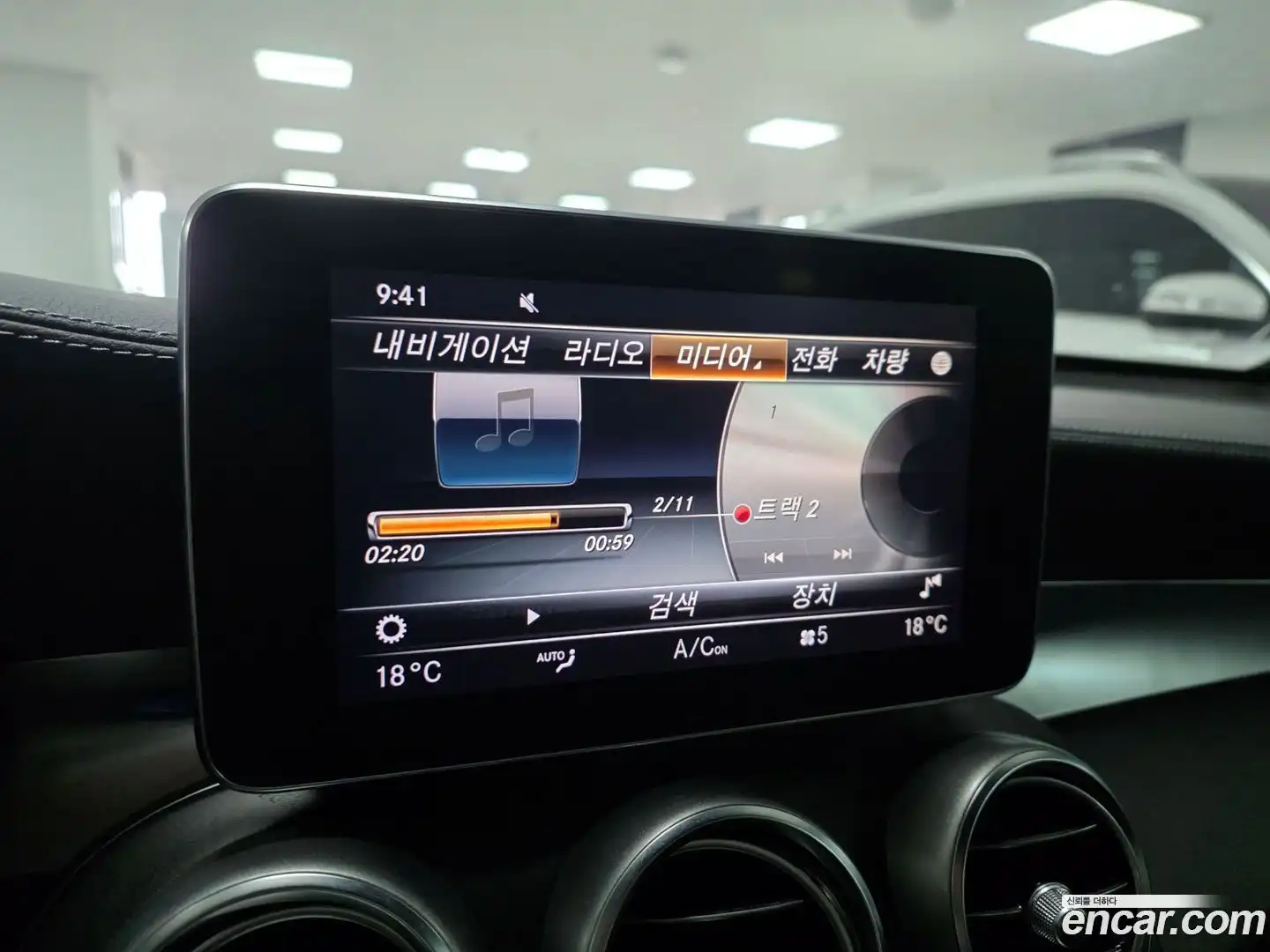 GLC-Class Mercedes-Benz 2018.1-OPTION-020