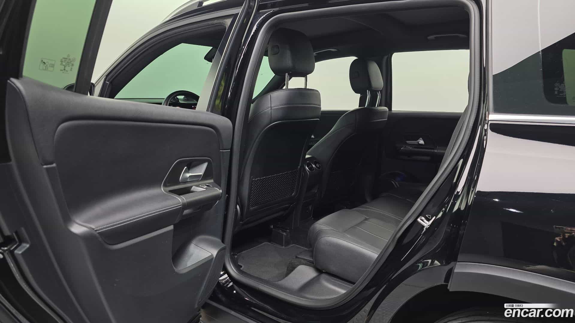 GLB-Class Mercedes-Benz 2021.8-OPTION-021