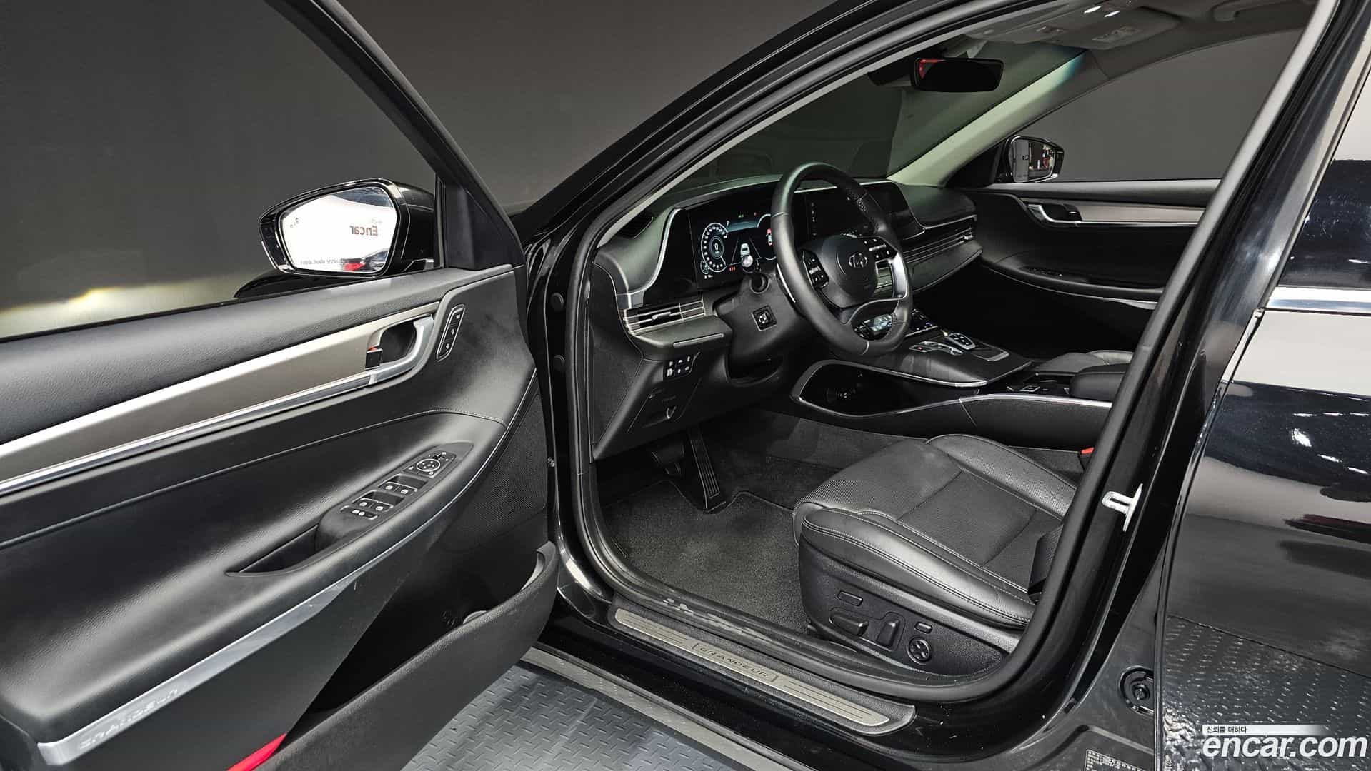 Grandeur Hyundai 2022.5-INNER-010